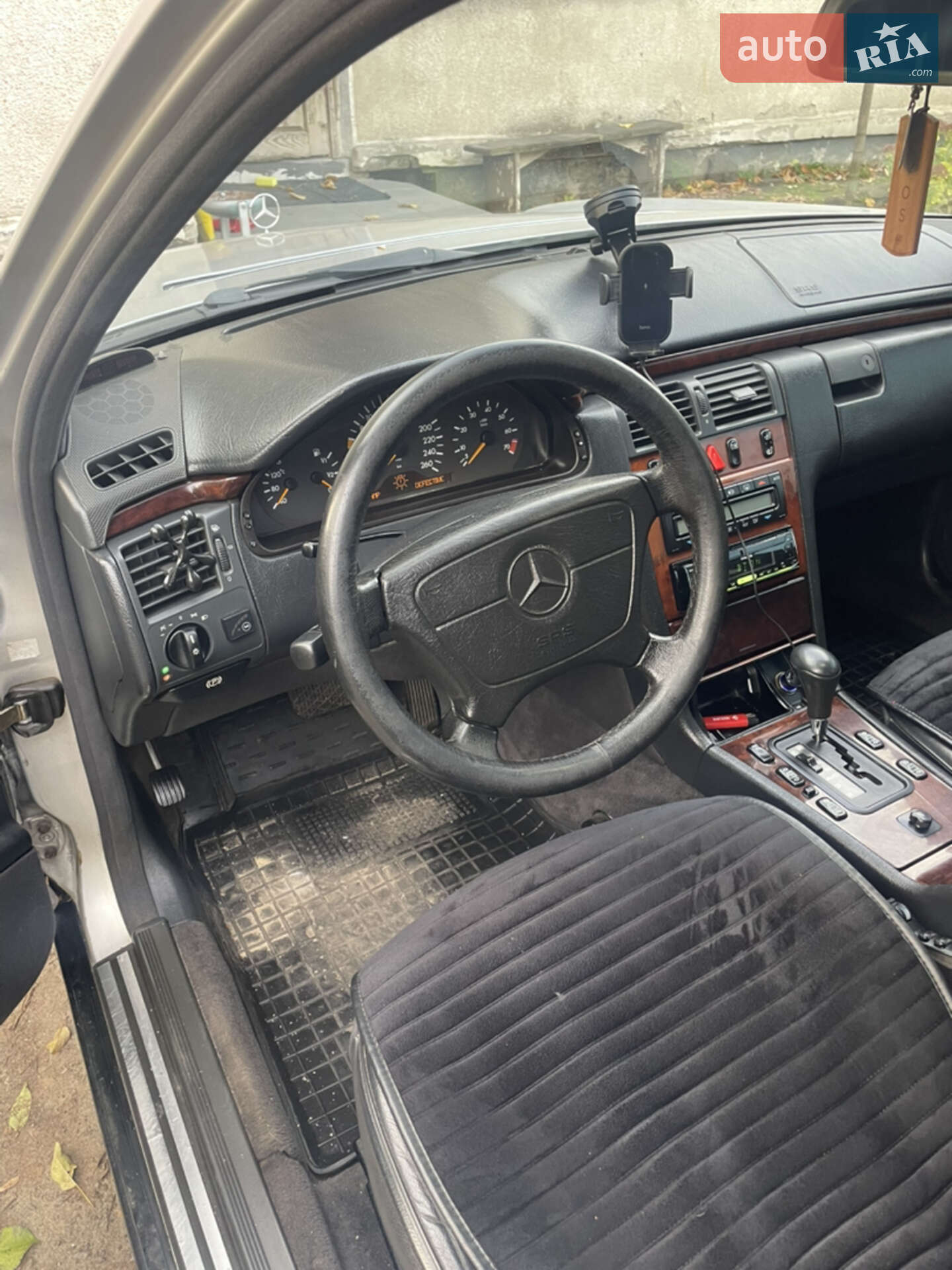 Mercedes-Benz E-Class 1997 VIN WDB2100551A148617 фото оголошення 3 з 7
