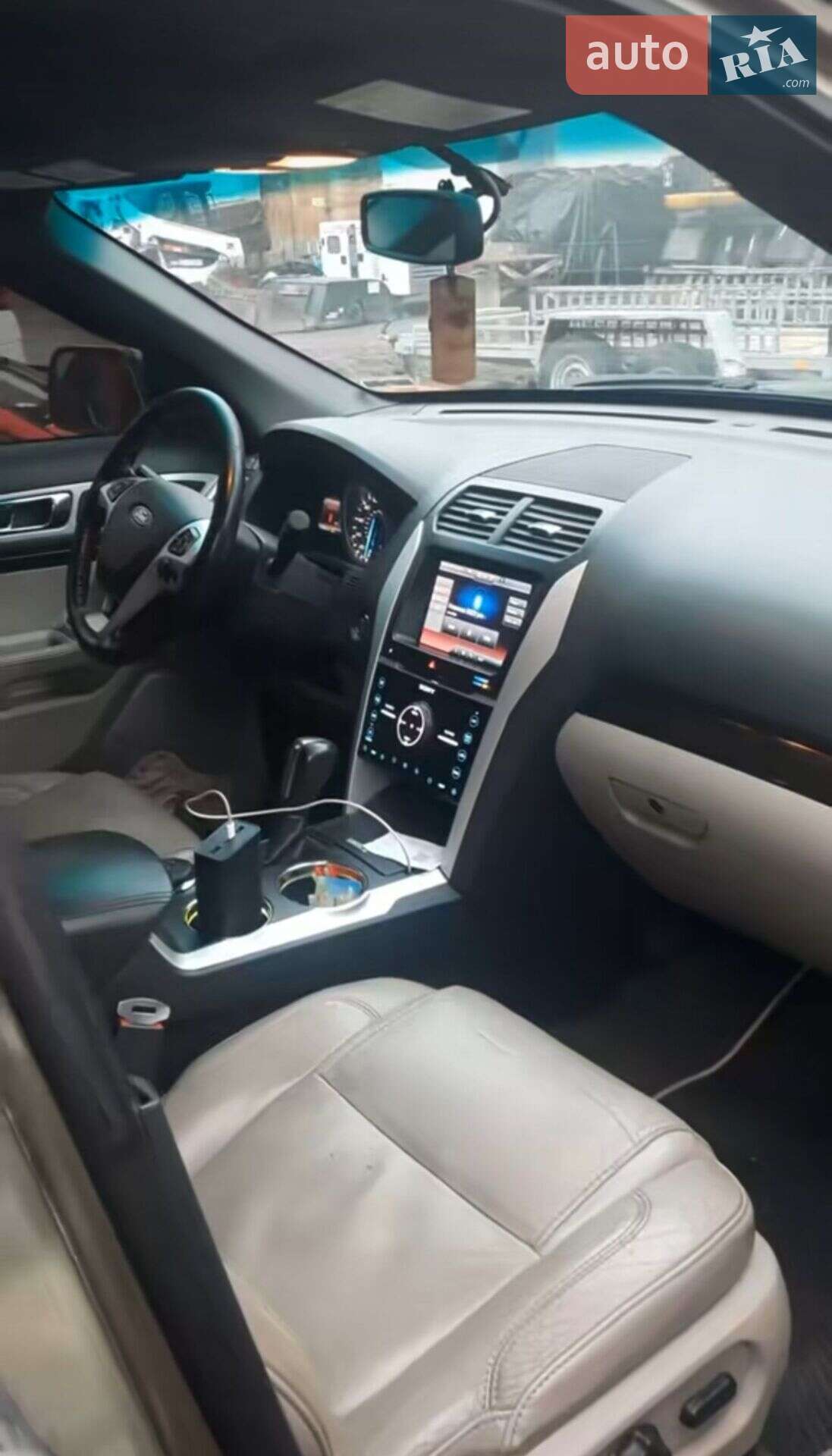 Ford Explorer 2013 VIN 1FM5K8F81DGC72030 фото оголошення 10 з 27