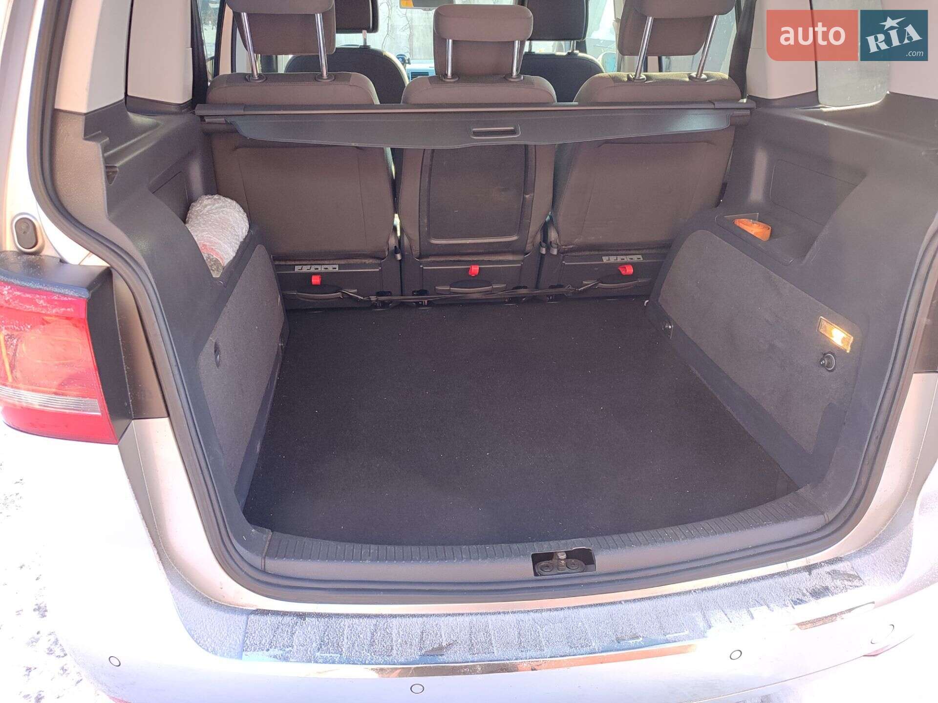 Volkswagen Touran 2015 VIN WVGZZZ1TZFW078914 фото оголошення 12 з 17