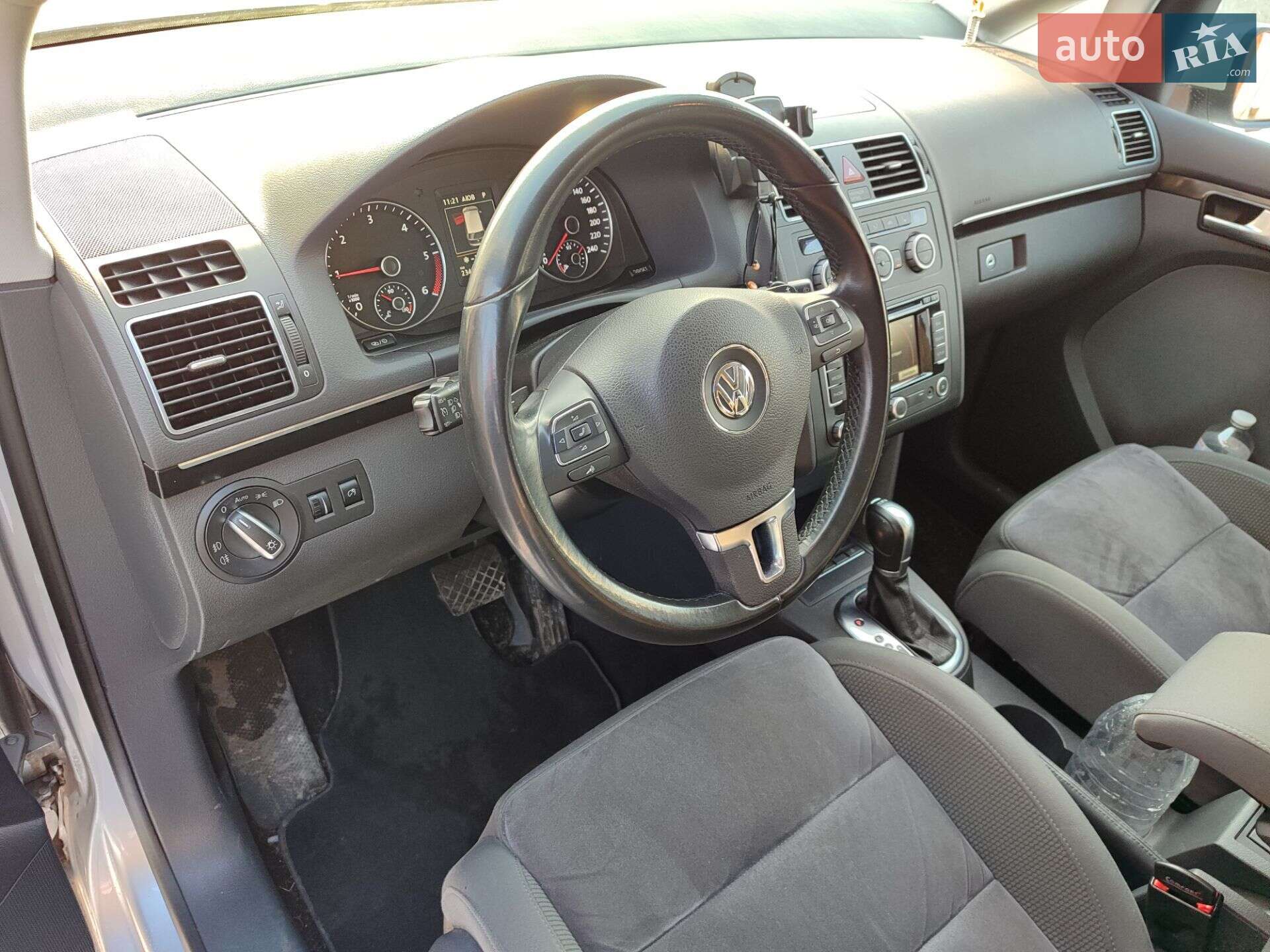 Volkswagen Touran 2015 VIN WVGZZZ1TZFW078914 фото оголошення 8 з 17