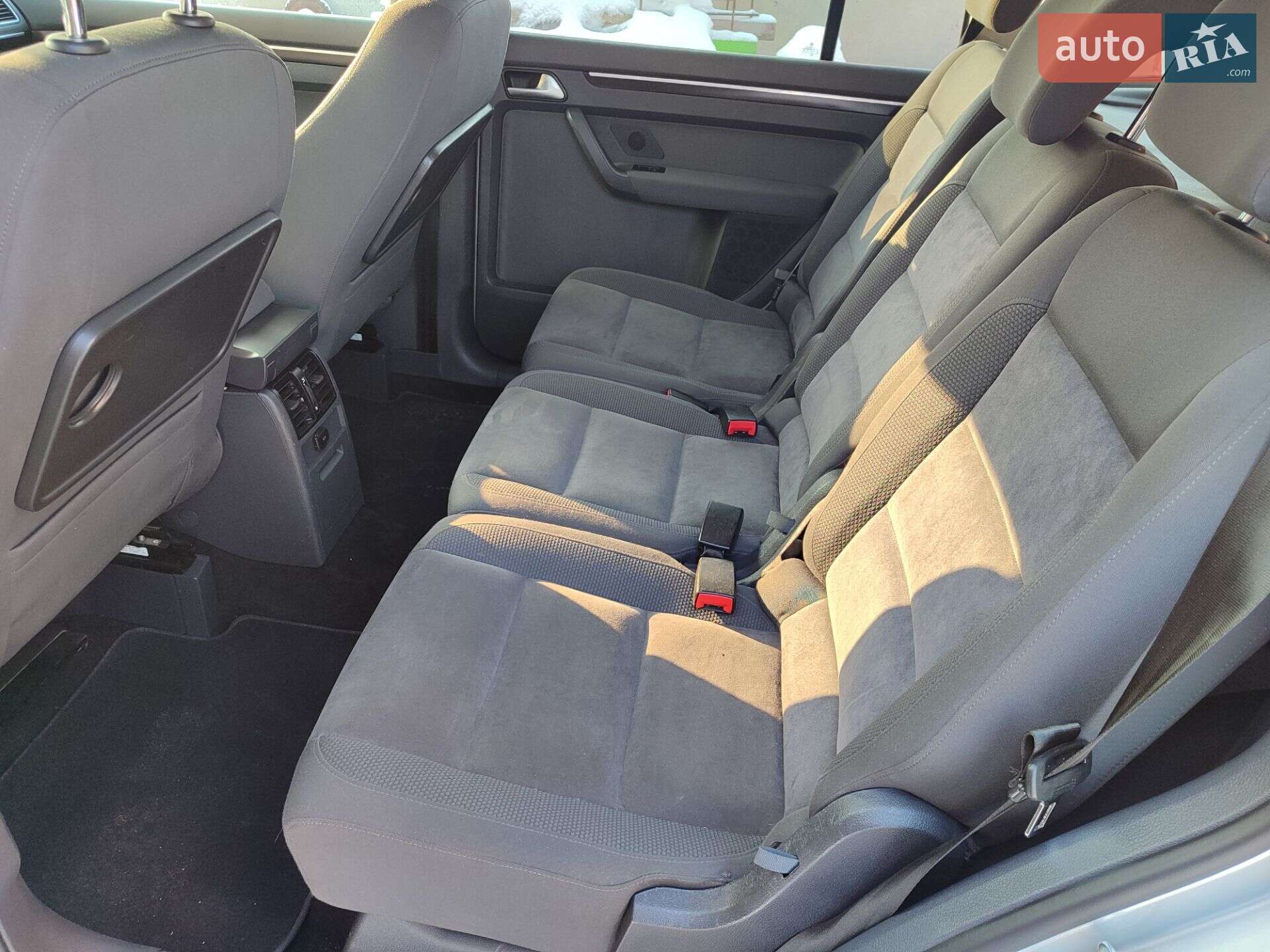 Volkswagen Touran 2015 VIN WVGZZZ1TZFW078914 фото оголошення 11 з 17