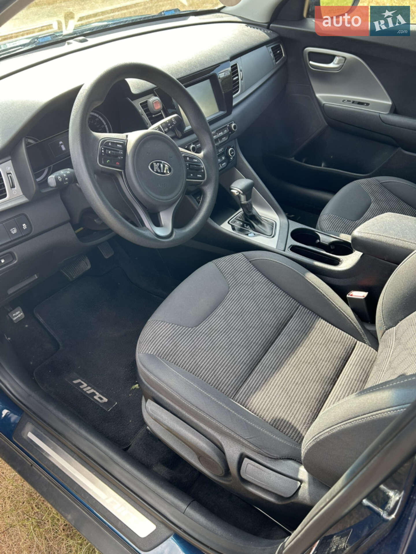 Kia Niro 2019 VIN KNDCB3LC1K5335675 фото оголошення 16 з 35