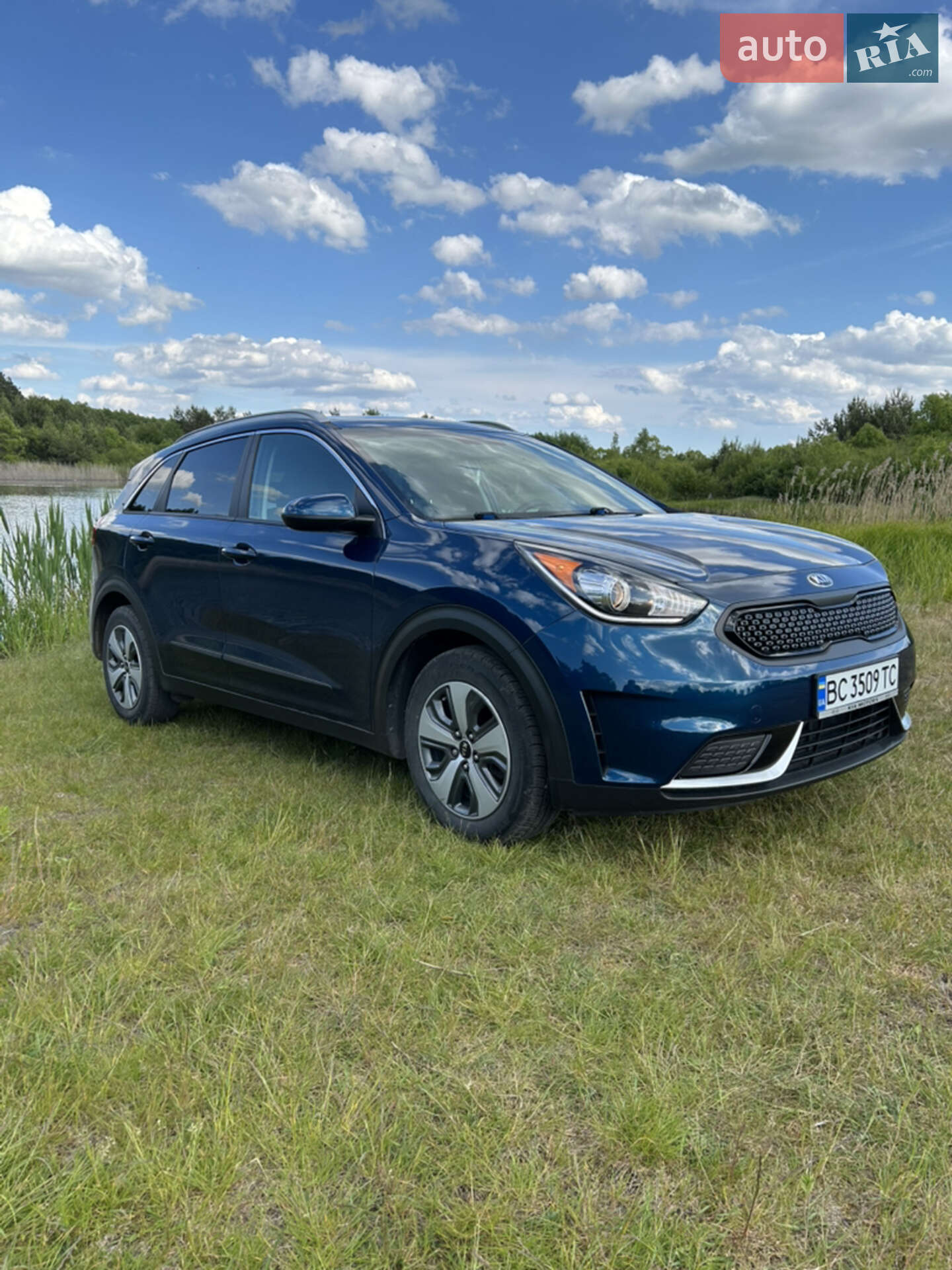 Kia Niro 2019 VIN KNDCB3LC1K5335675 фото оголошення 2 з 35