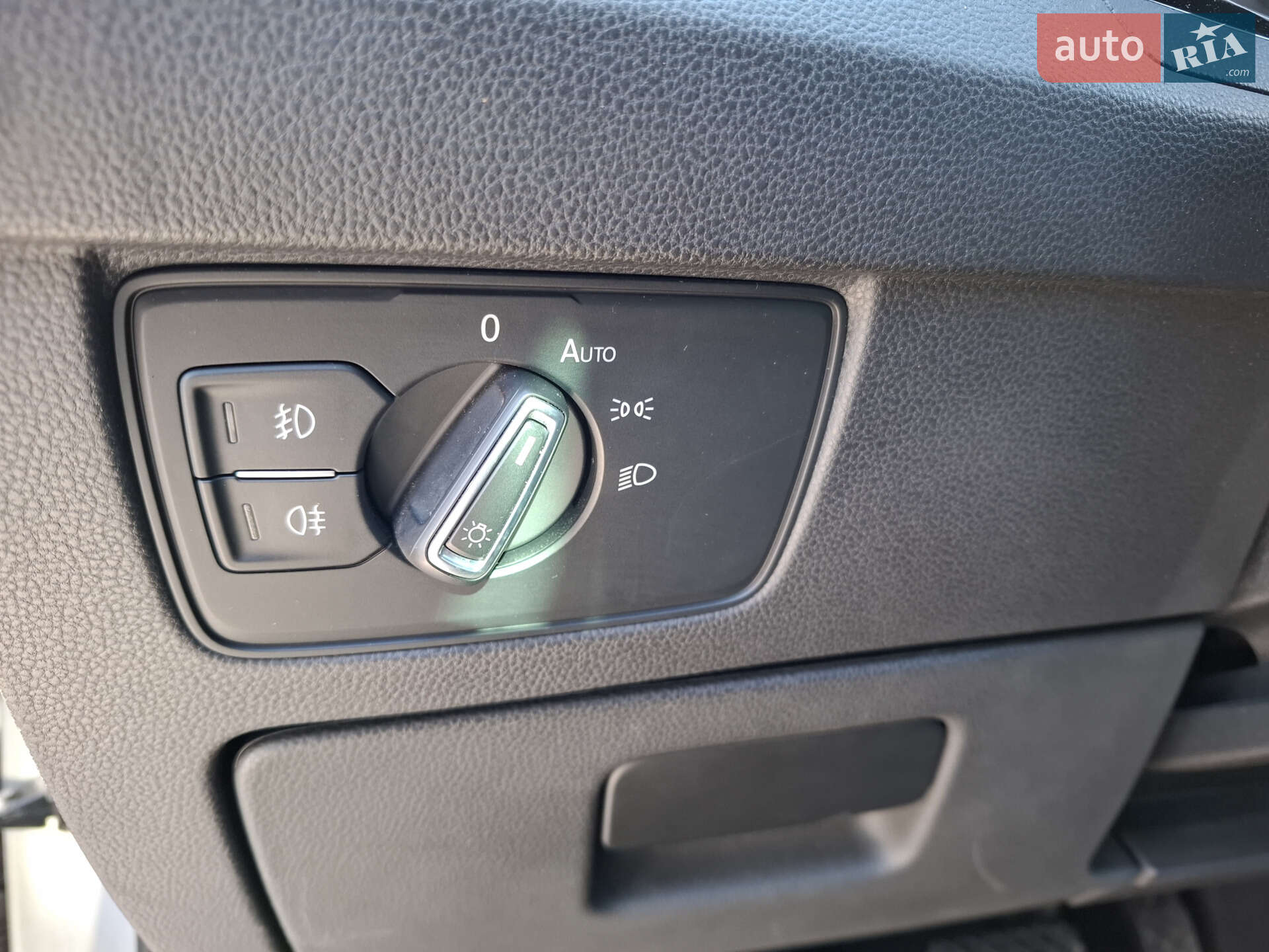 Volkswagen Passat 2019 VIN WVWZZZ3CZLE079264 фото оголошення 19 з 40