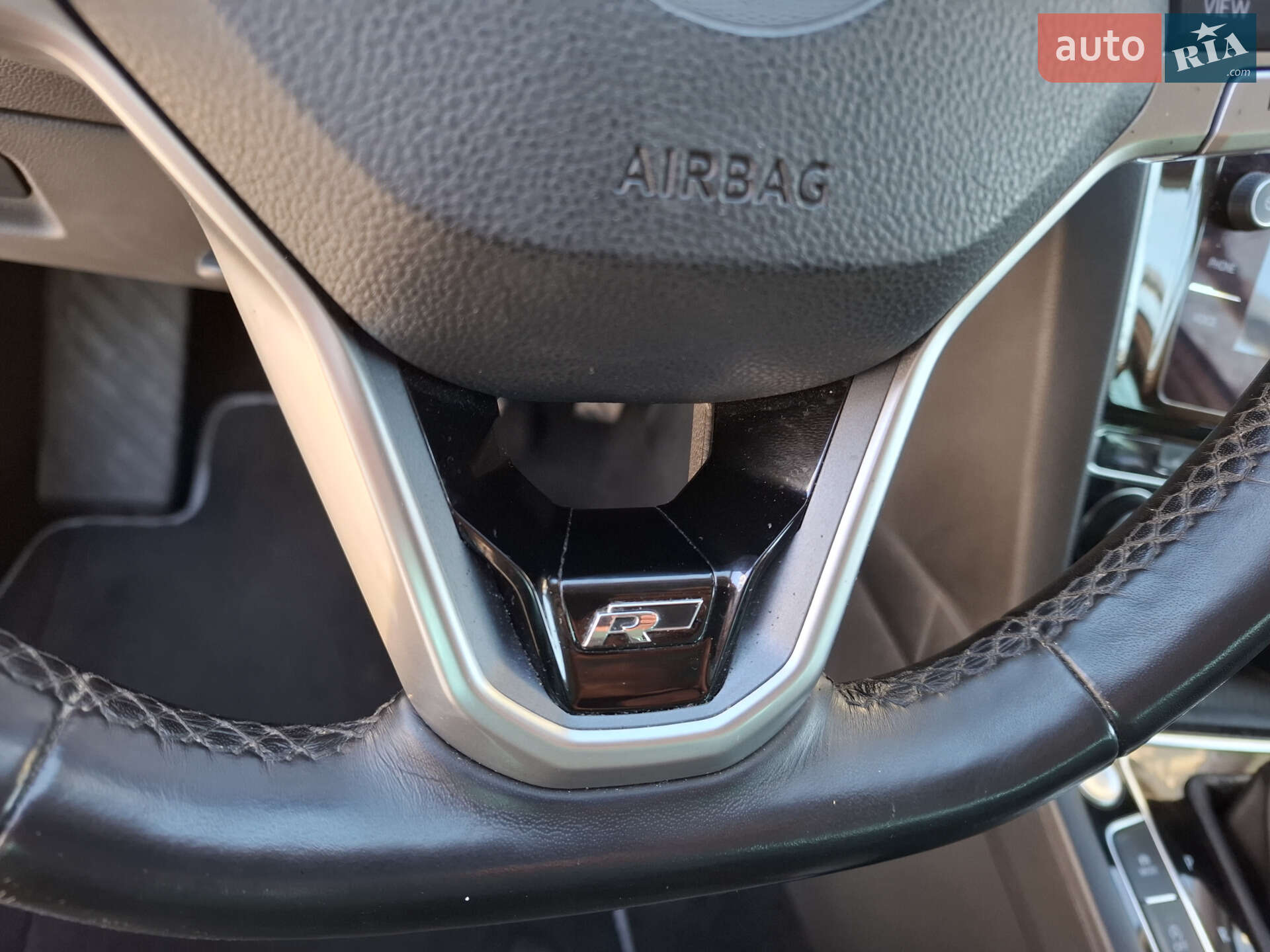Volkswagen Passat 2019 VIN WVWZZZ3CZLE079264 фото оголошення 10 з 40