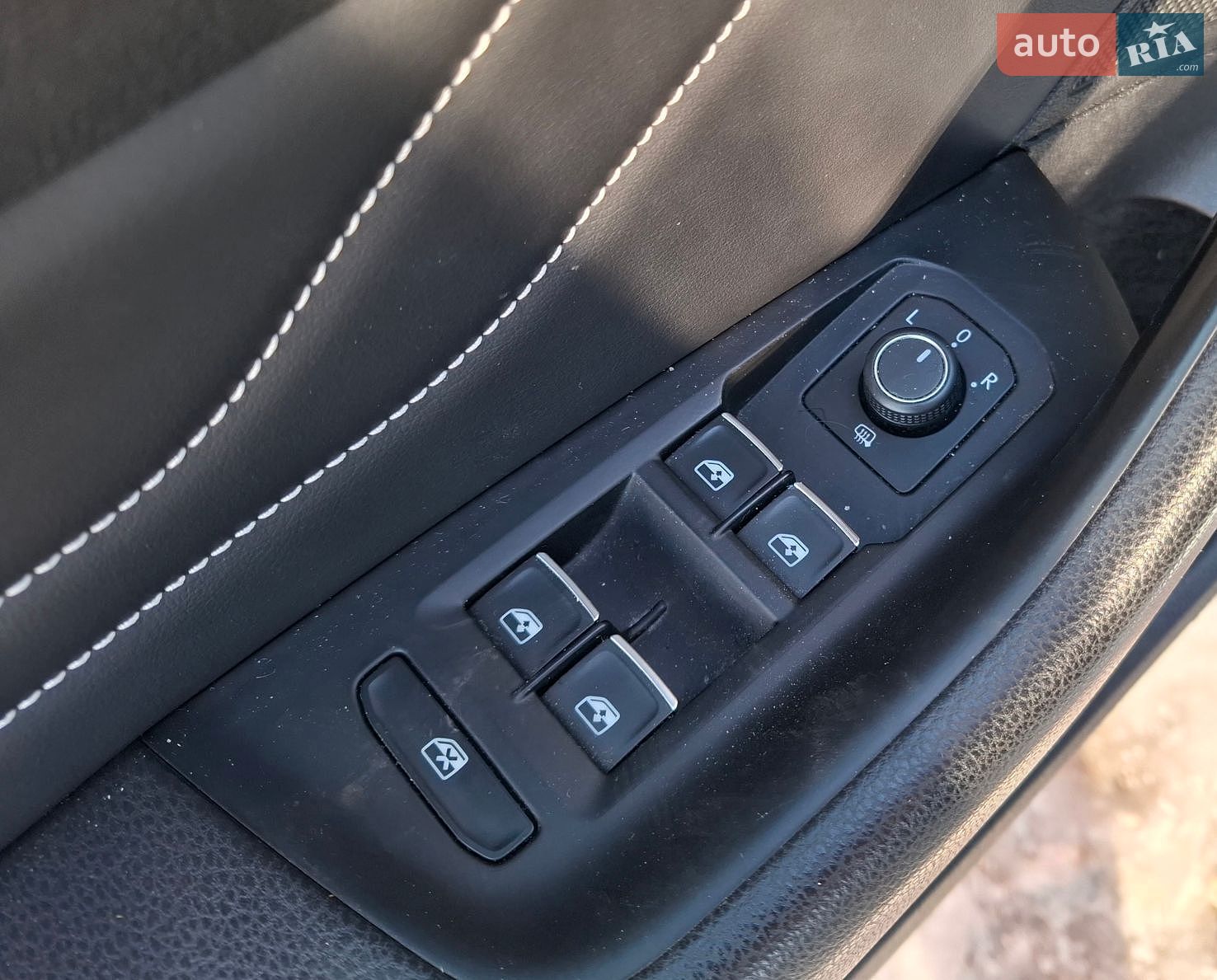 Volkswagen Passat 2019 VIN WVWZZZ3CZLE079264 фото оголошення 15 з 40