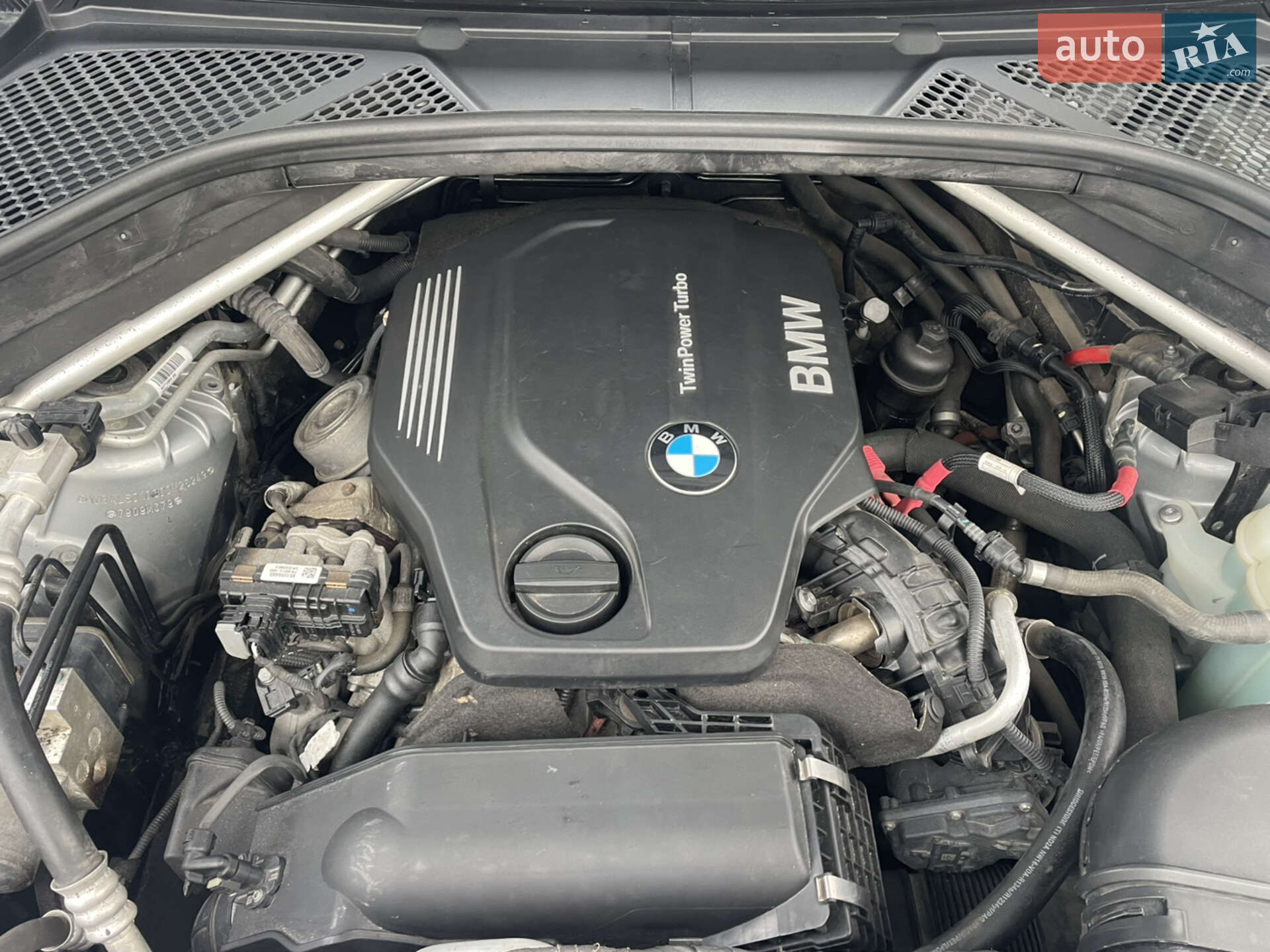 BMW X5 2017 VIN WBALS010800Y28249 фото оголошення 36 з 57