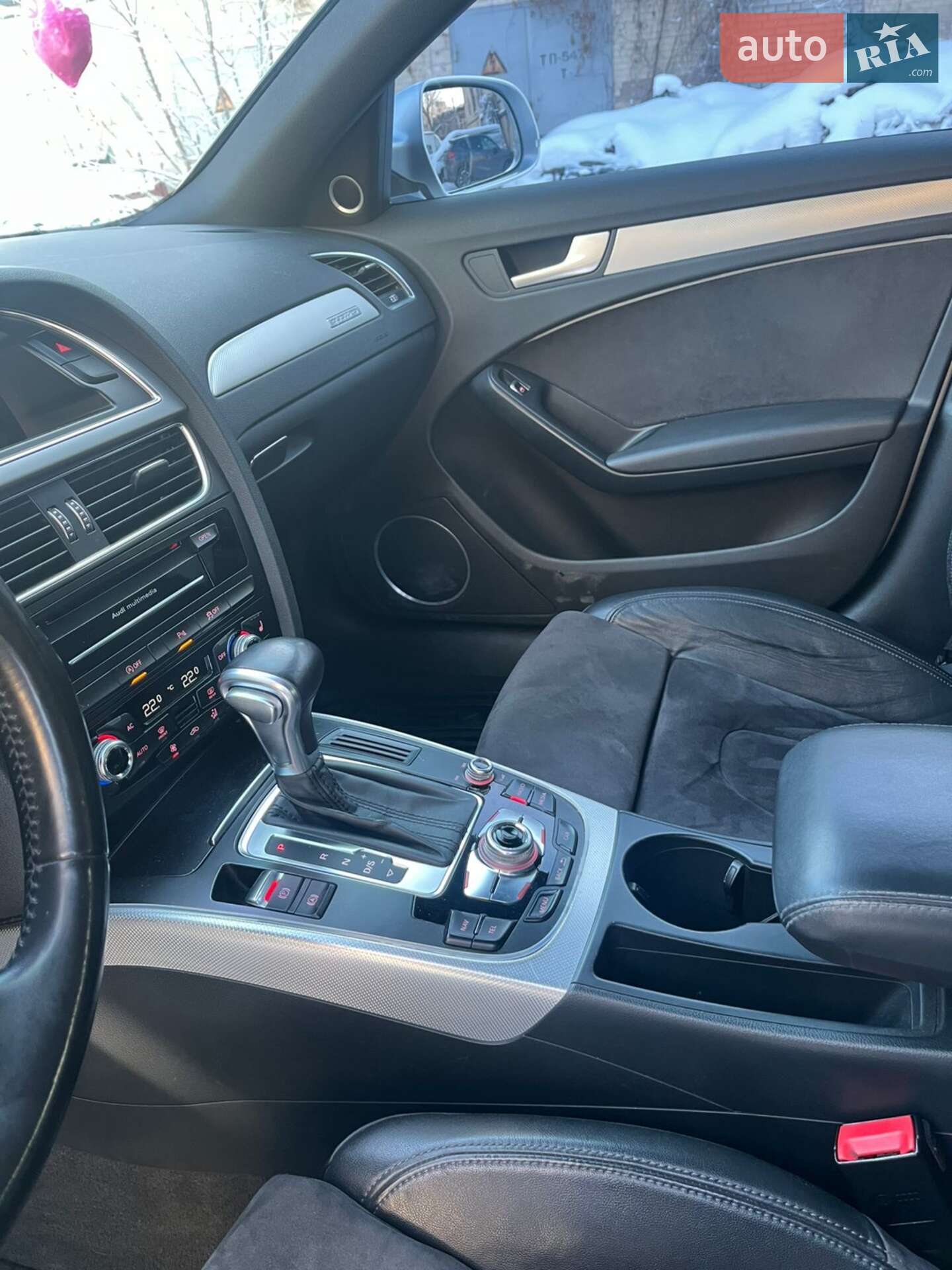 Audi A4 2013 VIN WAUZZZ8K6DA220621 фото оголошення 9 з 16