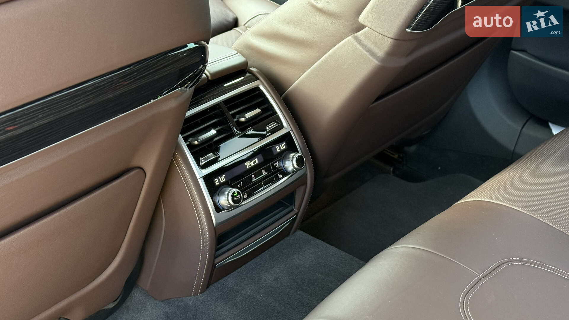 BMW 7 Series 2022 VIN WBA7R01030CK33949 фото оголошення 16 з 27