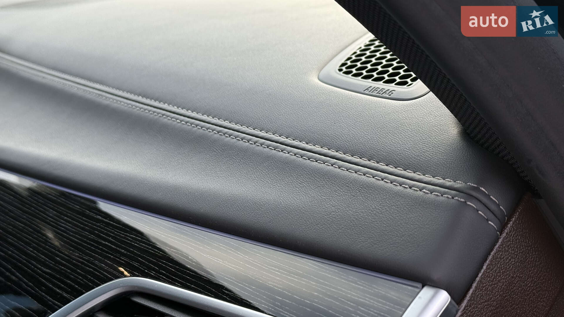 BMW 7 Series 2022 VIN WBA7R01030CK33949 фото оголошення 18 з 27