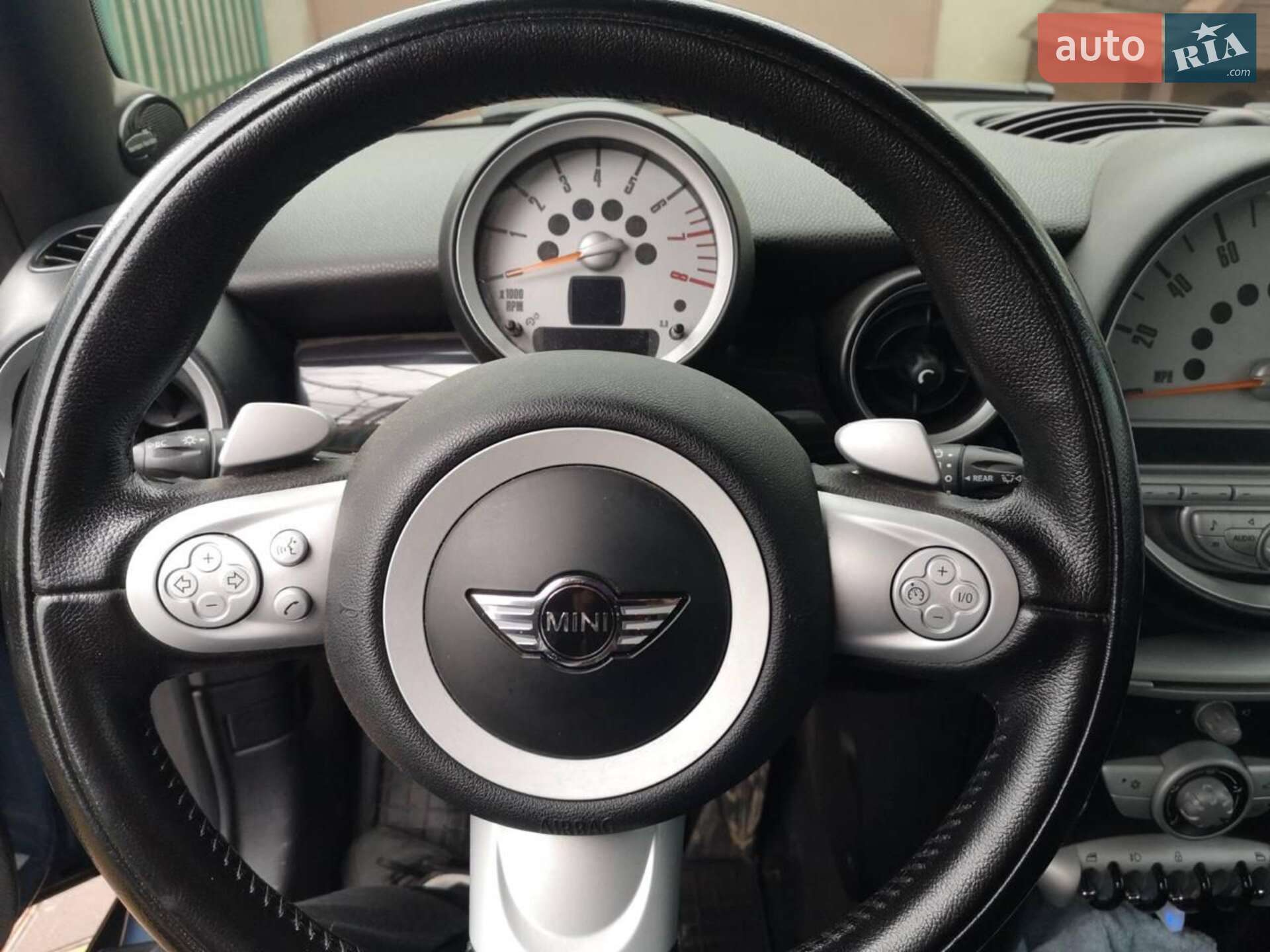 MINI Hatch 2009 VIN WMWMF7C50ATW89406 фото оголошення 6 з 15