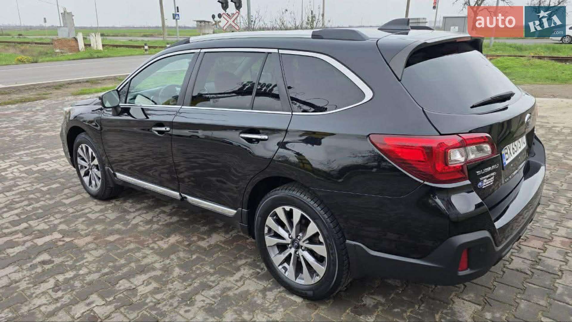Subaru Outback 2017 VIN 4S4BSATC5J3237044 фото оголошення 2 з 33