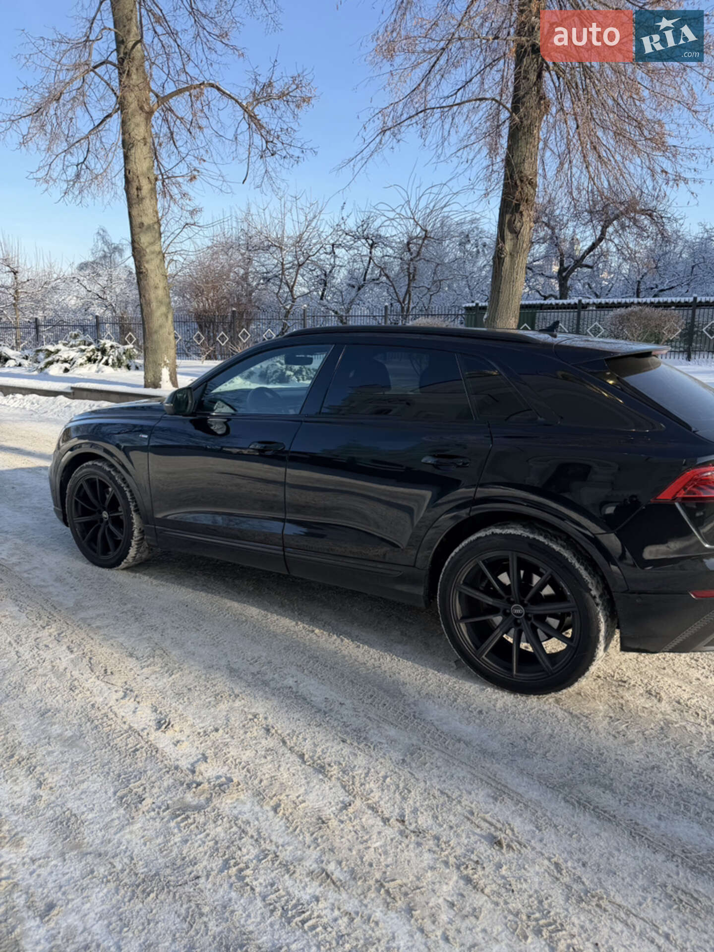 Audi Q8 2023 VIN WAUZZZF1XPD037025 фото оголошення 2 з 33