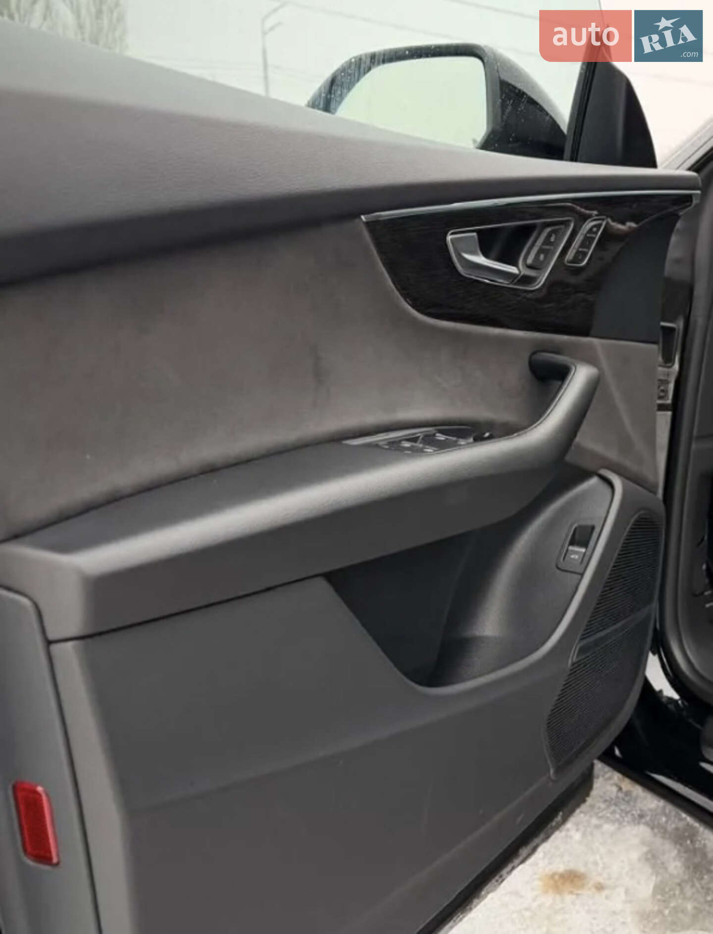 Audi Q8 2023 VIN WAUZZZF1XPD037025 фото оголошення 15 з 33