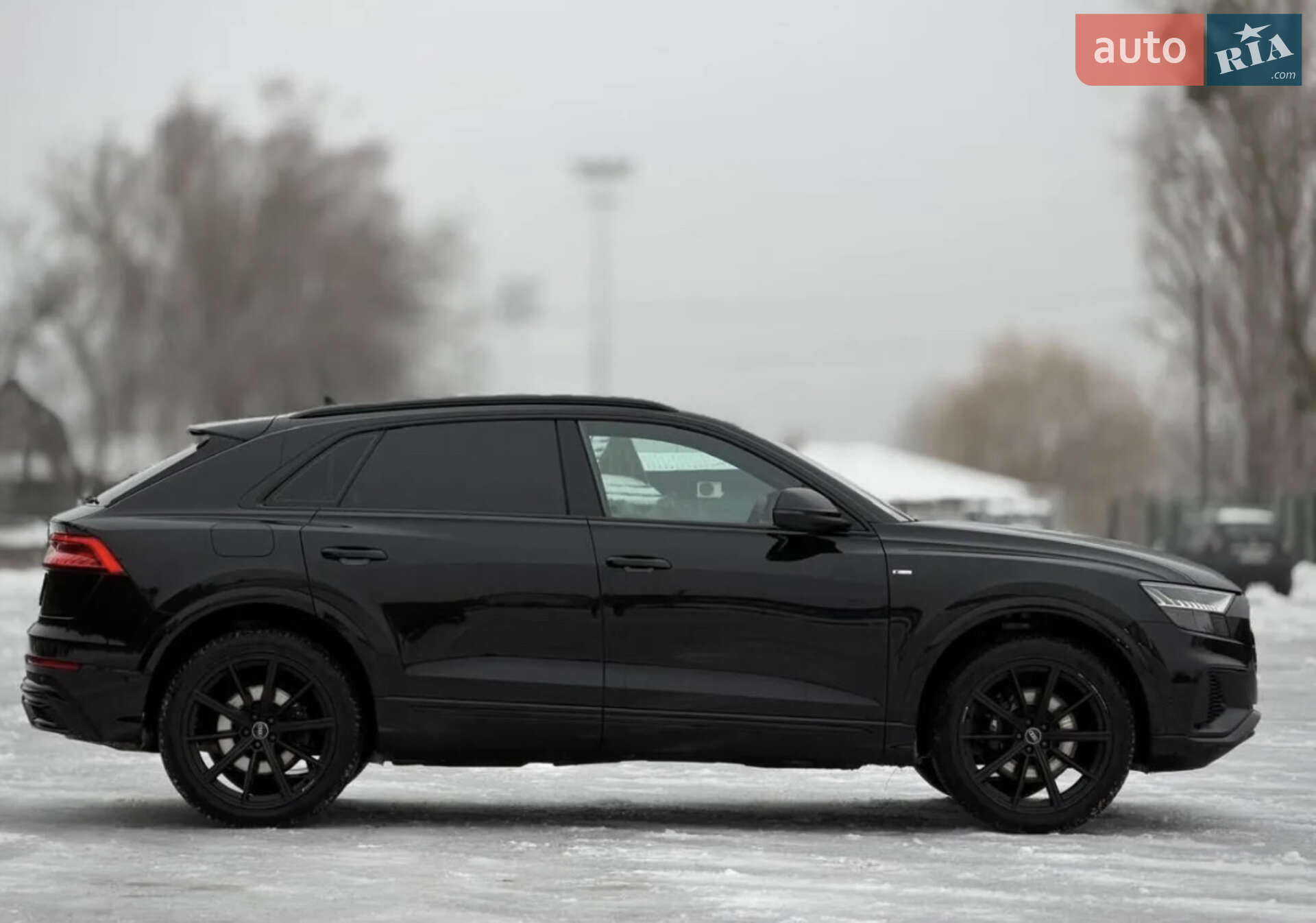 Audi Q8 2023 VIN WAUZZZF1XPD037025 фото оголошення 10 з 33