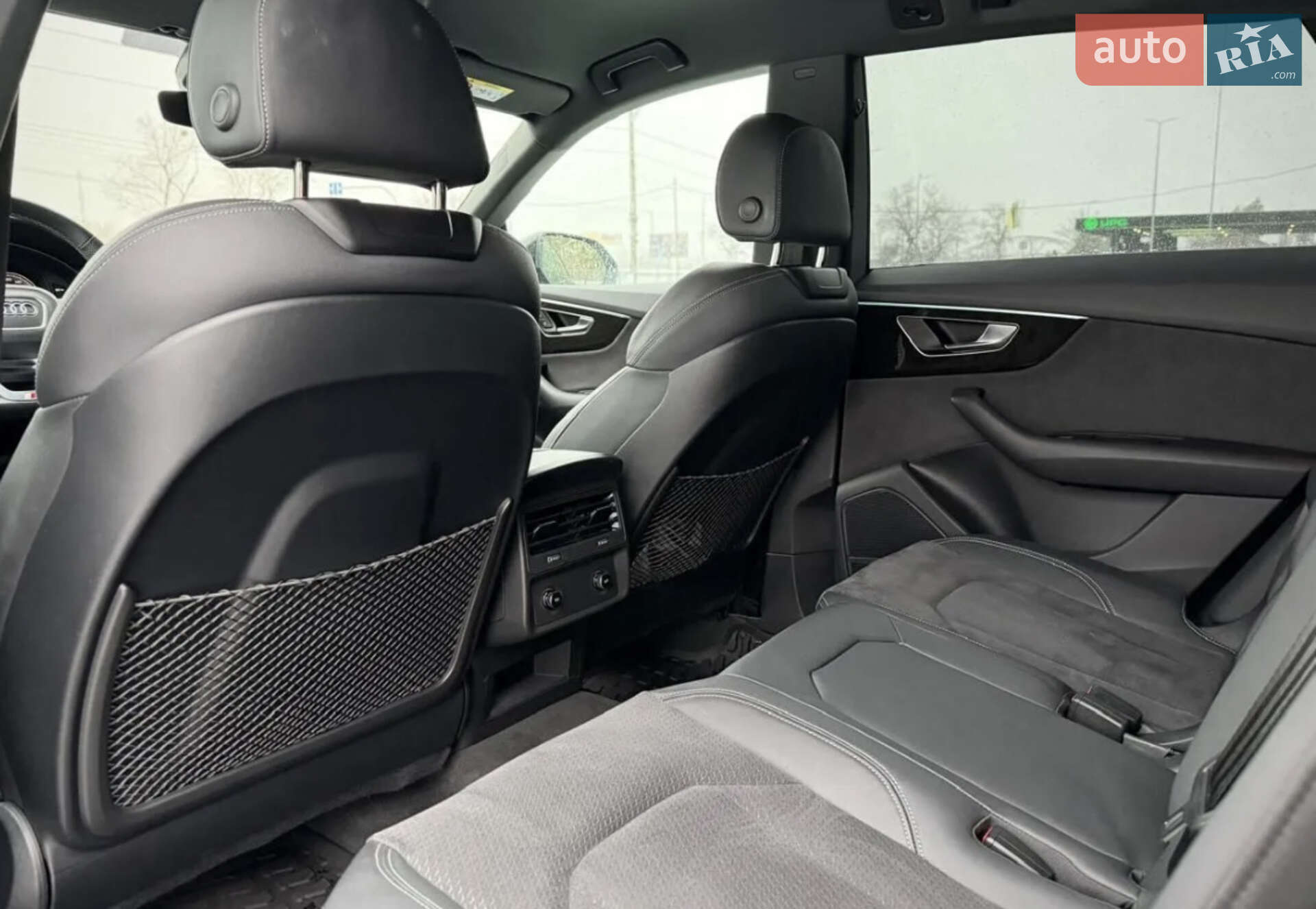 Audi Q8 2023 VIN WAUZZZF1XPD037025 фото оголошення 31 з 33