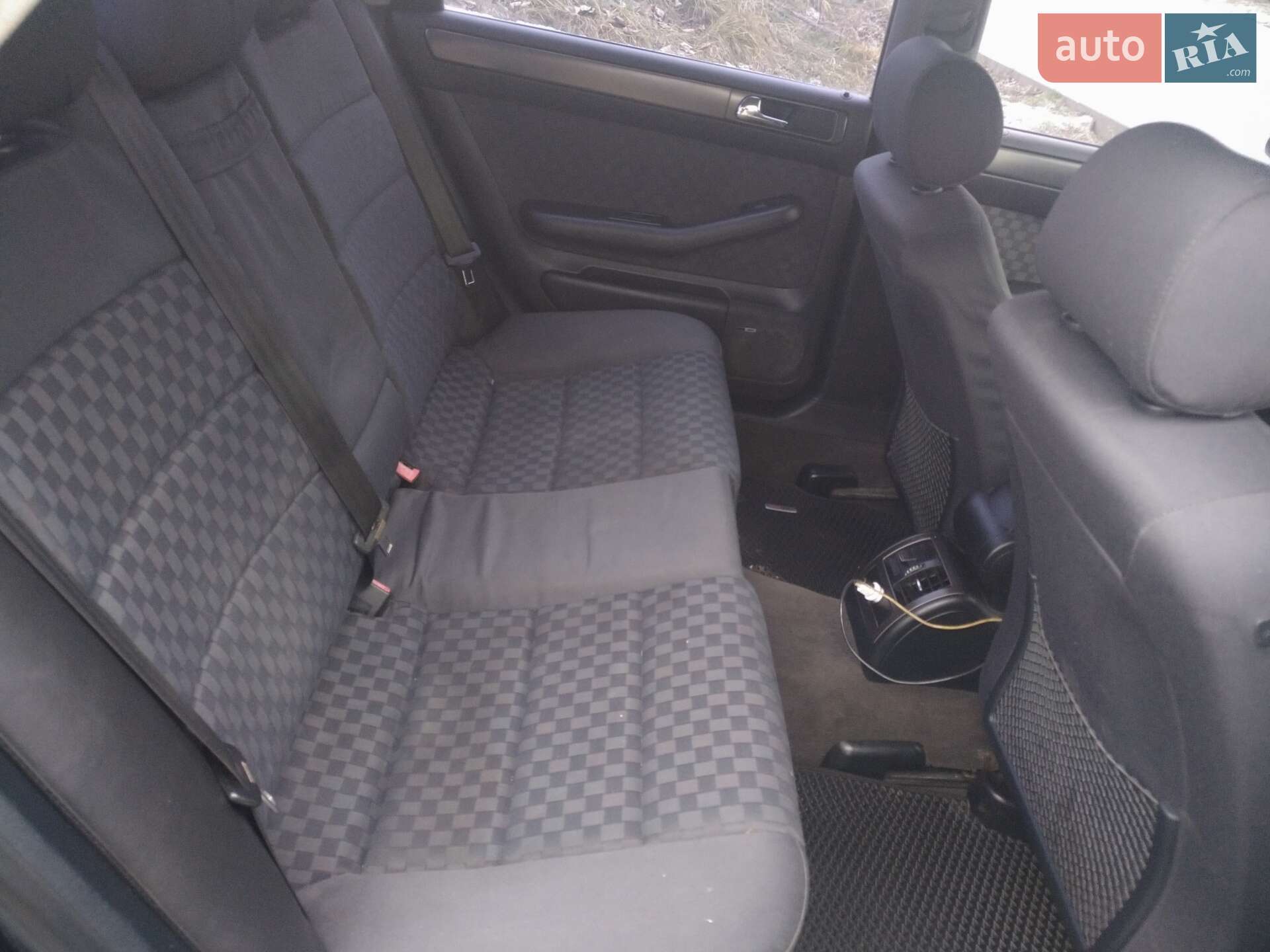Audi A6 1999 VIN WAUZZZ4BZXN142433 фото оголошення 2 з 7