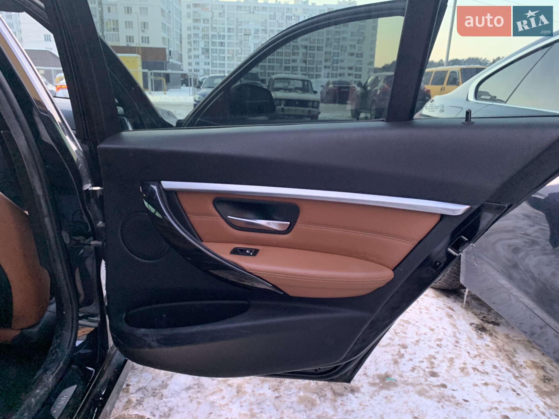 BMW 3 Series 2016 VIN WBA8E9G53GNU28732 фото оголошення 14 з 25