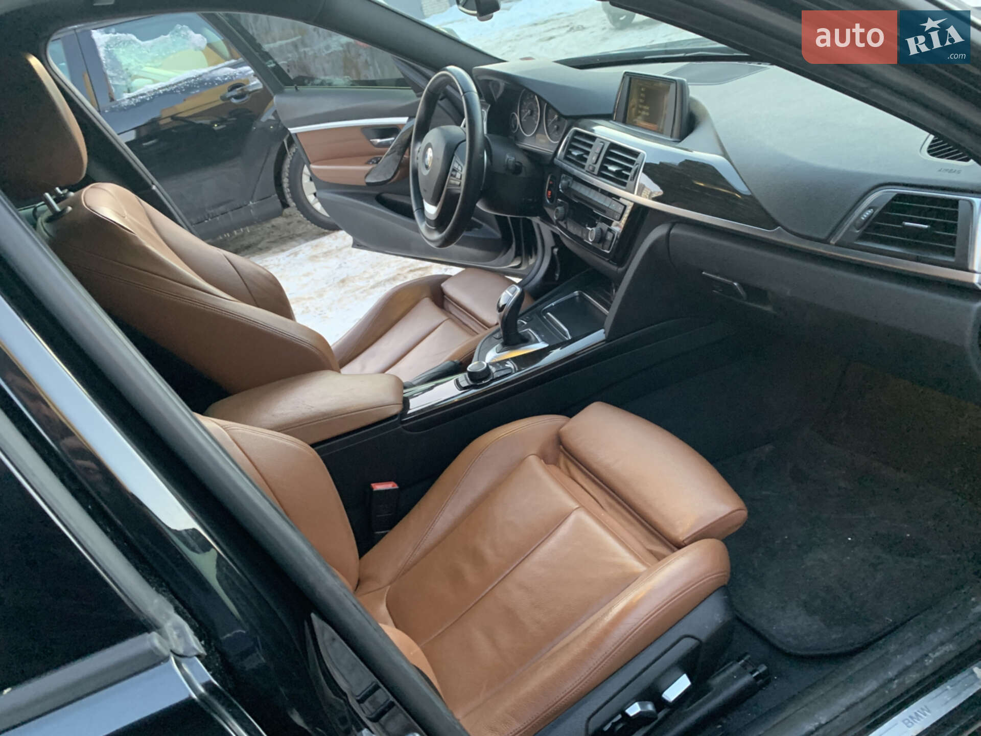 BMW 3 Series 2016 VIN WBA8E9G53GNU28732 фото оголошення 16 з 25