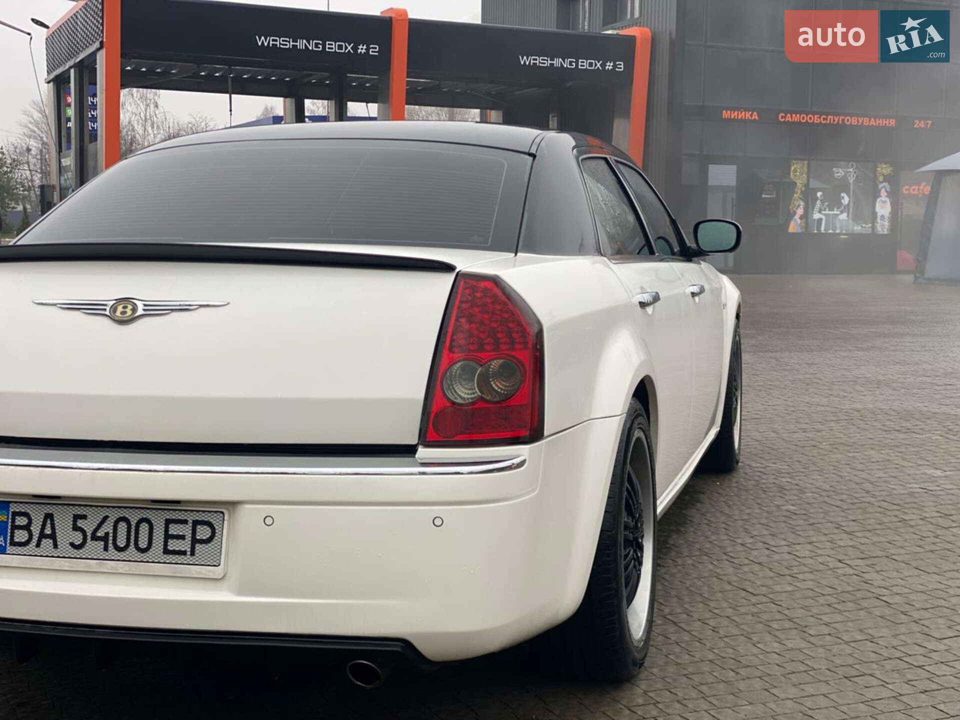 Chrysler 300C 2004 VIN 1C3AAB3G05H504048 фото оголошення 2 з 7