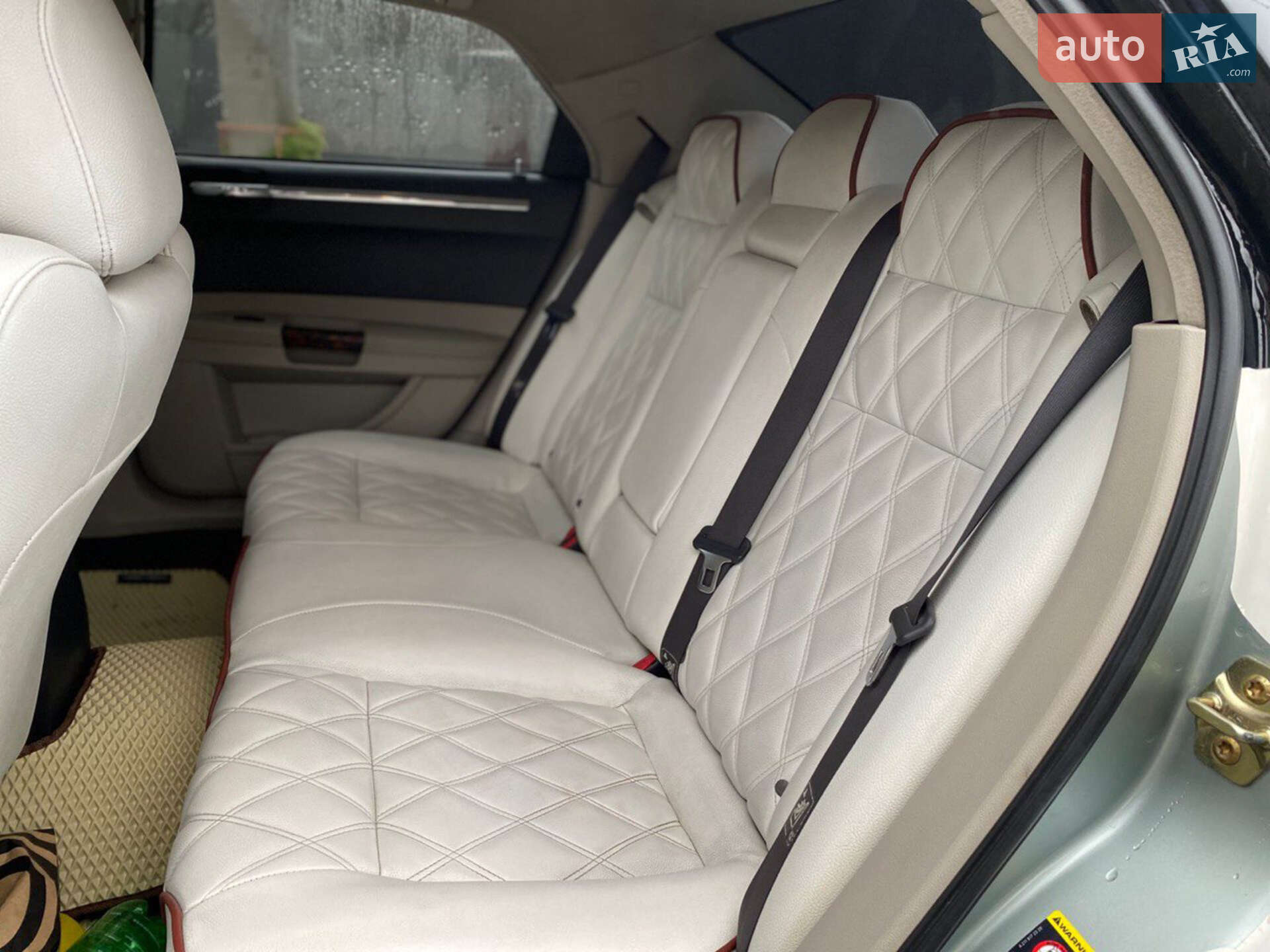 Chrysler 300C 2004 VIN 1C3AAB3G05H504048 фото оголошення 5 з 7