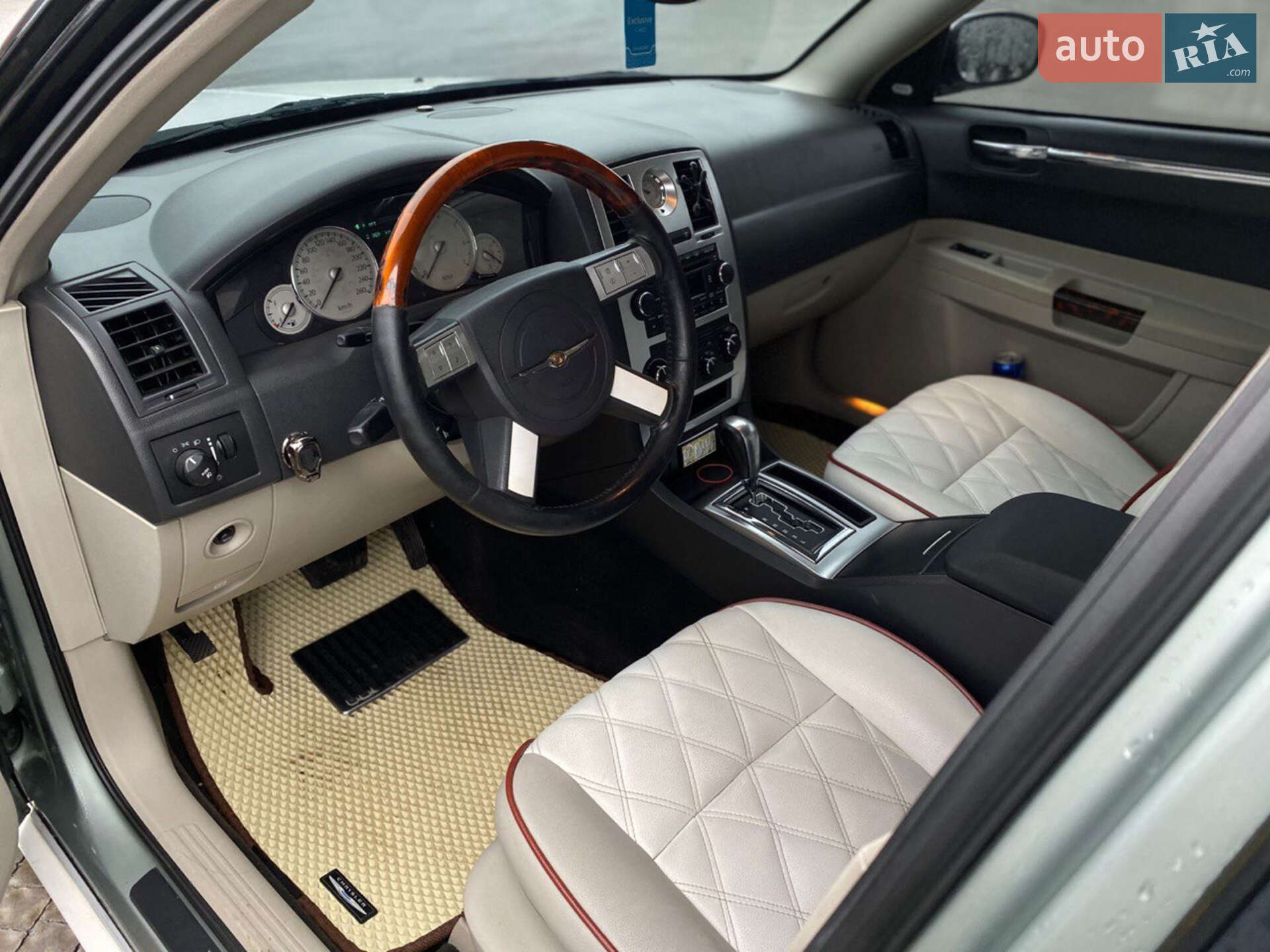 Chrysler 300C 2004 VIN 1C3AAB3G05H504048 фото оголошення 6 з 7