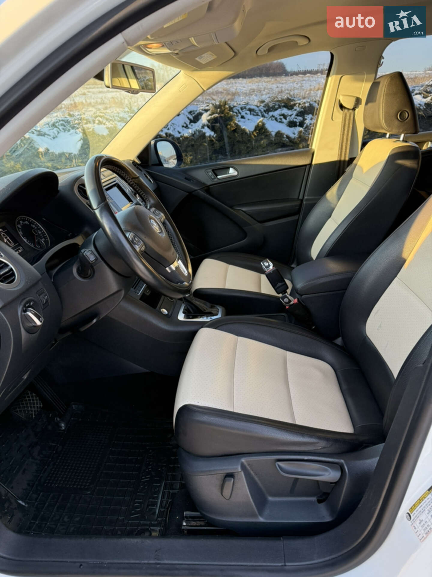 Volkswagen Tiguan 2016 VIN WVGBV7AX2GW599758 фото оголошення 7 з 12