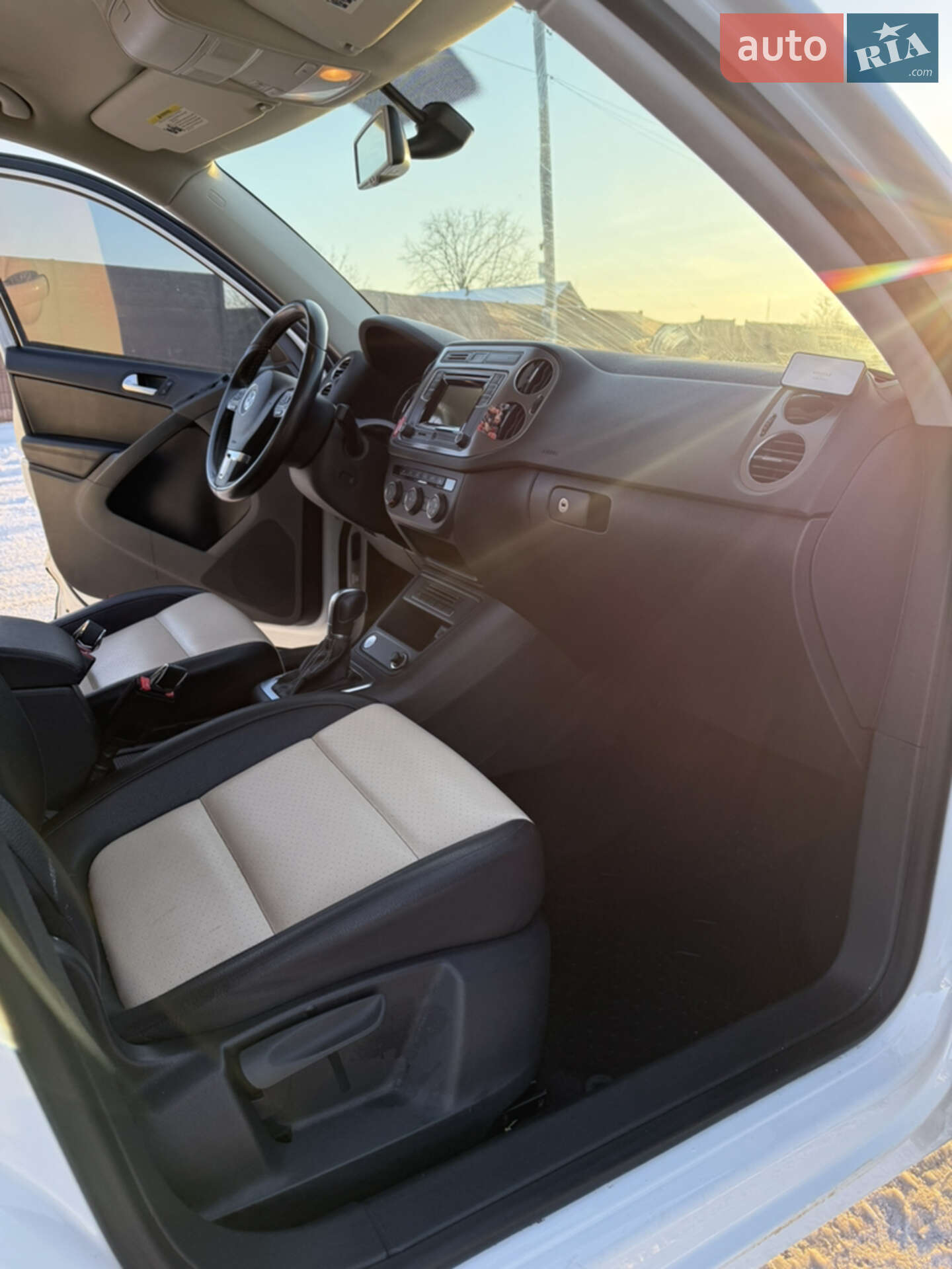 Volkswagen Tiguan 2016 VIN WVGBV7AX2GW599758 фото оголошення 10 з 12