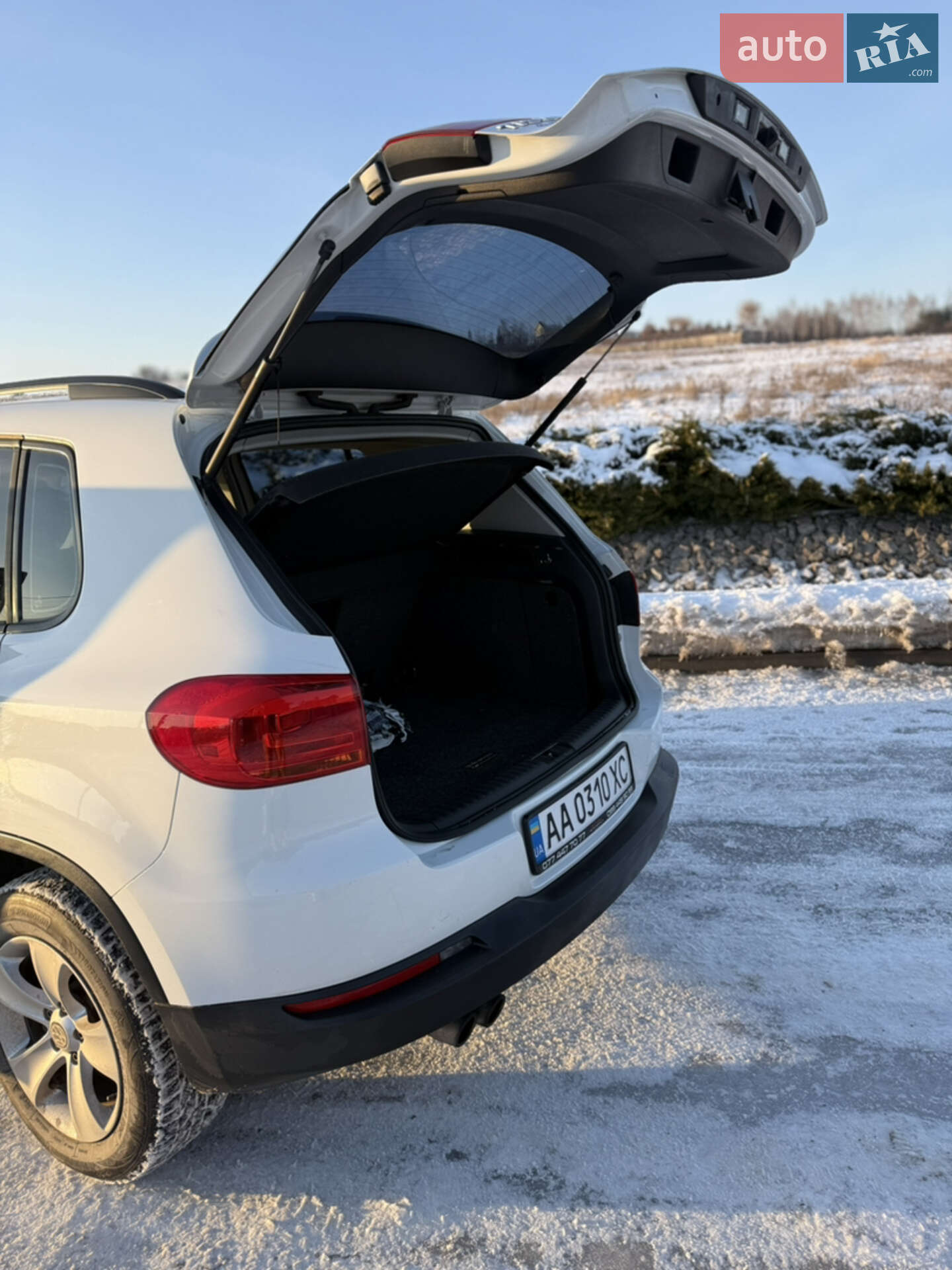 Volkswagen Tiguan 2016 VIN WVGBV7AX2GW599758 фото оголошення 11 з 12