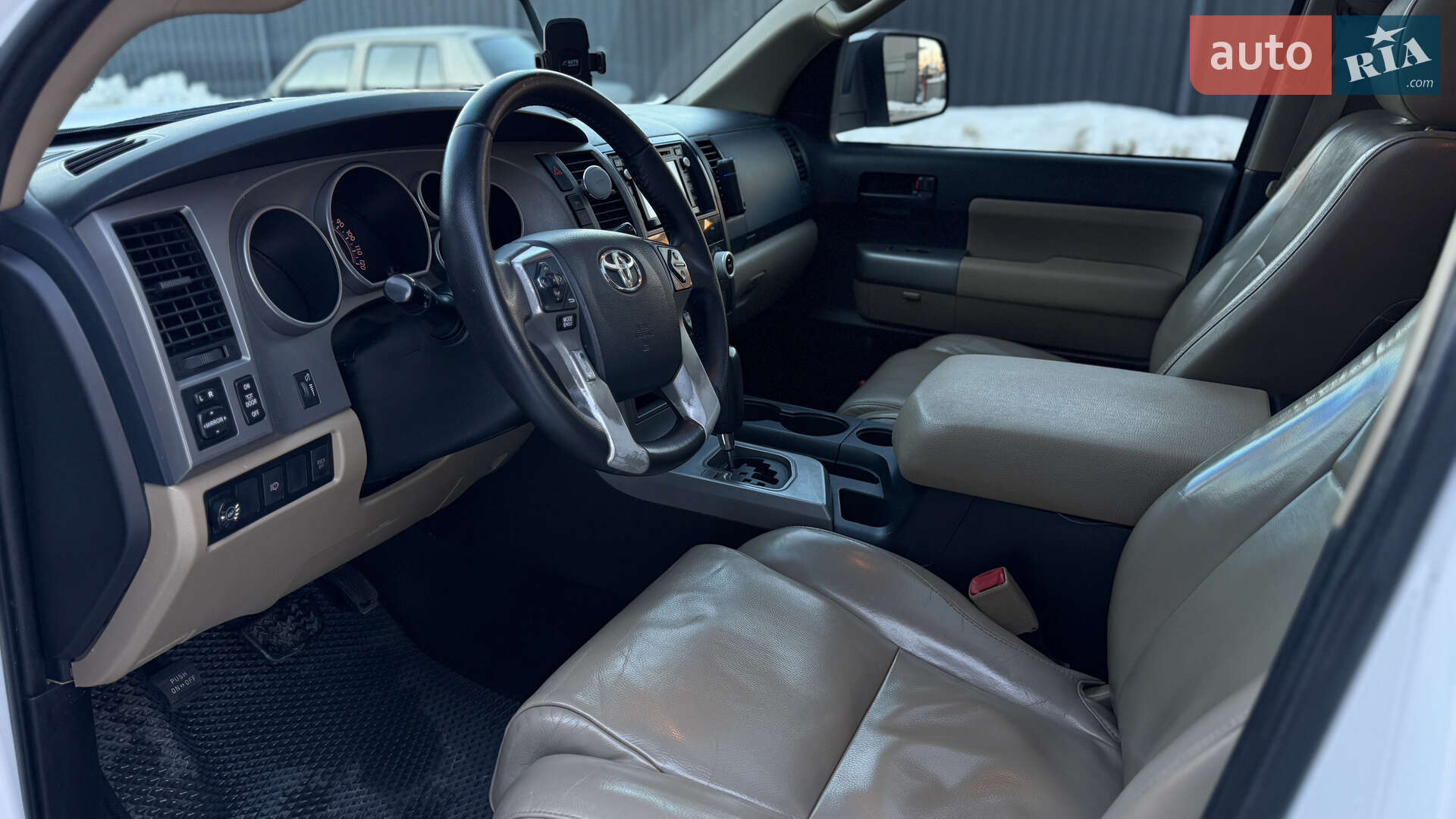 Toyota Sequoia 2013 VIN 5TDBW5G14ES093211 фото оголошення 3 з 11