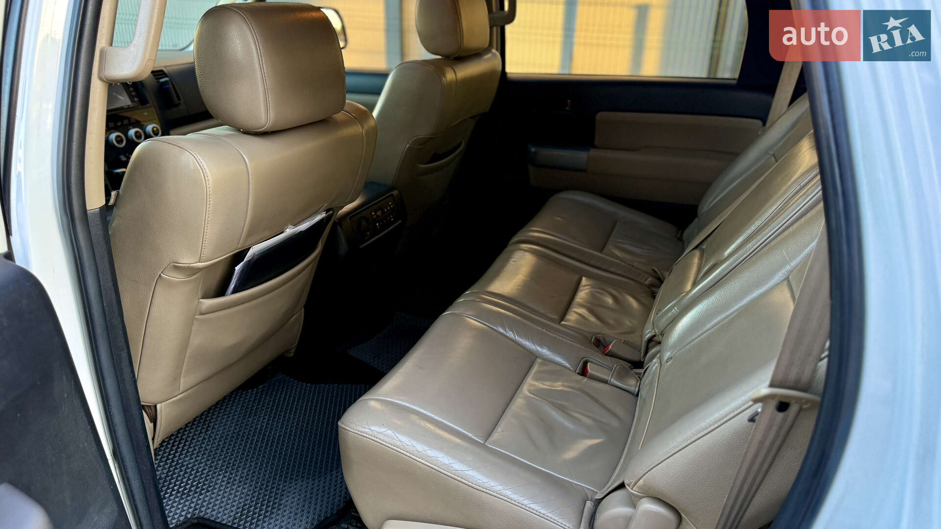 Toyota Sequoia 2013 VIN 5TDBW5G14ES093211 фото оголошення 5 з 11