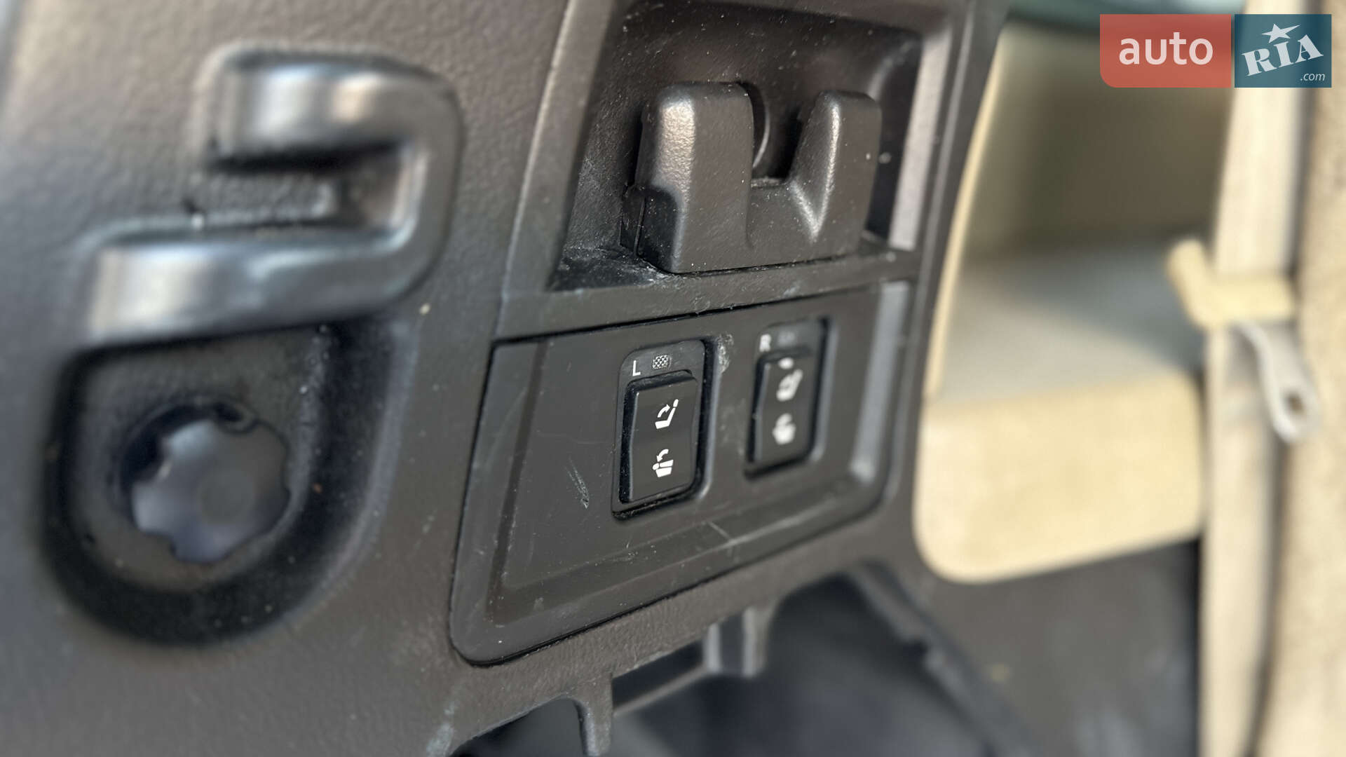 Toyota Sequoia 2013 VIN 5TDBW5G14ES093211 фото оголошення 8 з 11