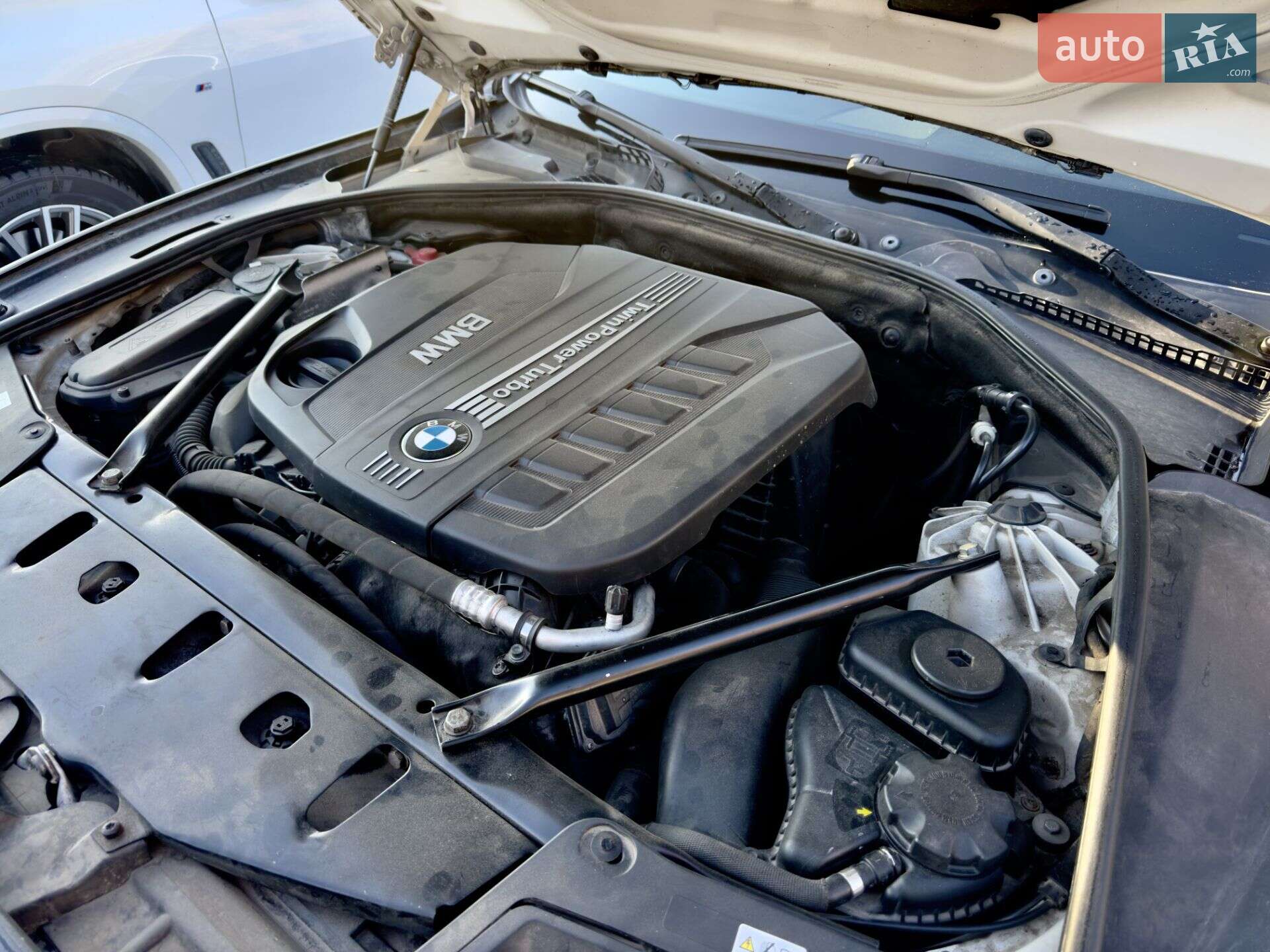BMW 5 Series 2013 VIN WBA5D31080D574197 фото оголошення 2 з 48