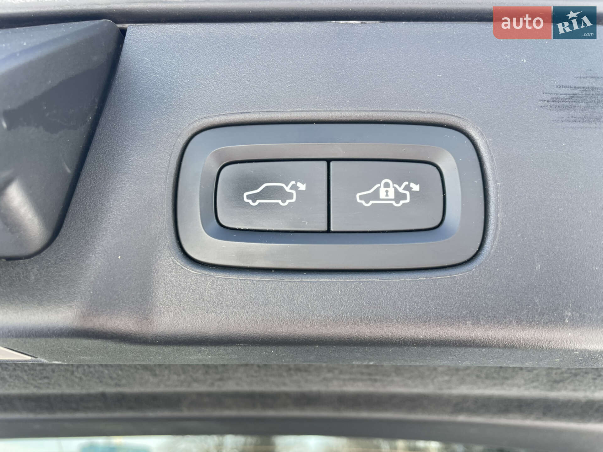 Volvo V90 Cross Country 2020 VIN YV1PZ68TCL1113849 фото оголошення 49 з 51