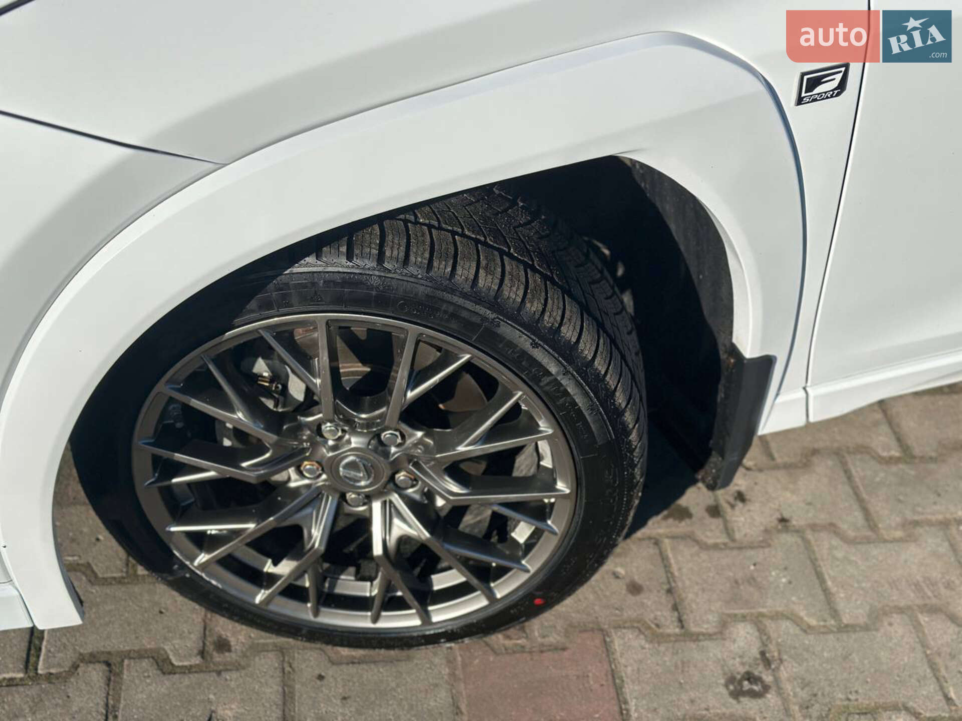 Lexus UX 2019 VIN JTHY3JBH5K2010287 фото оголошення 4 з 10
