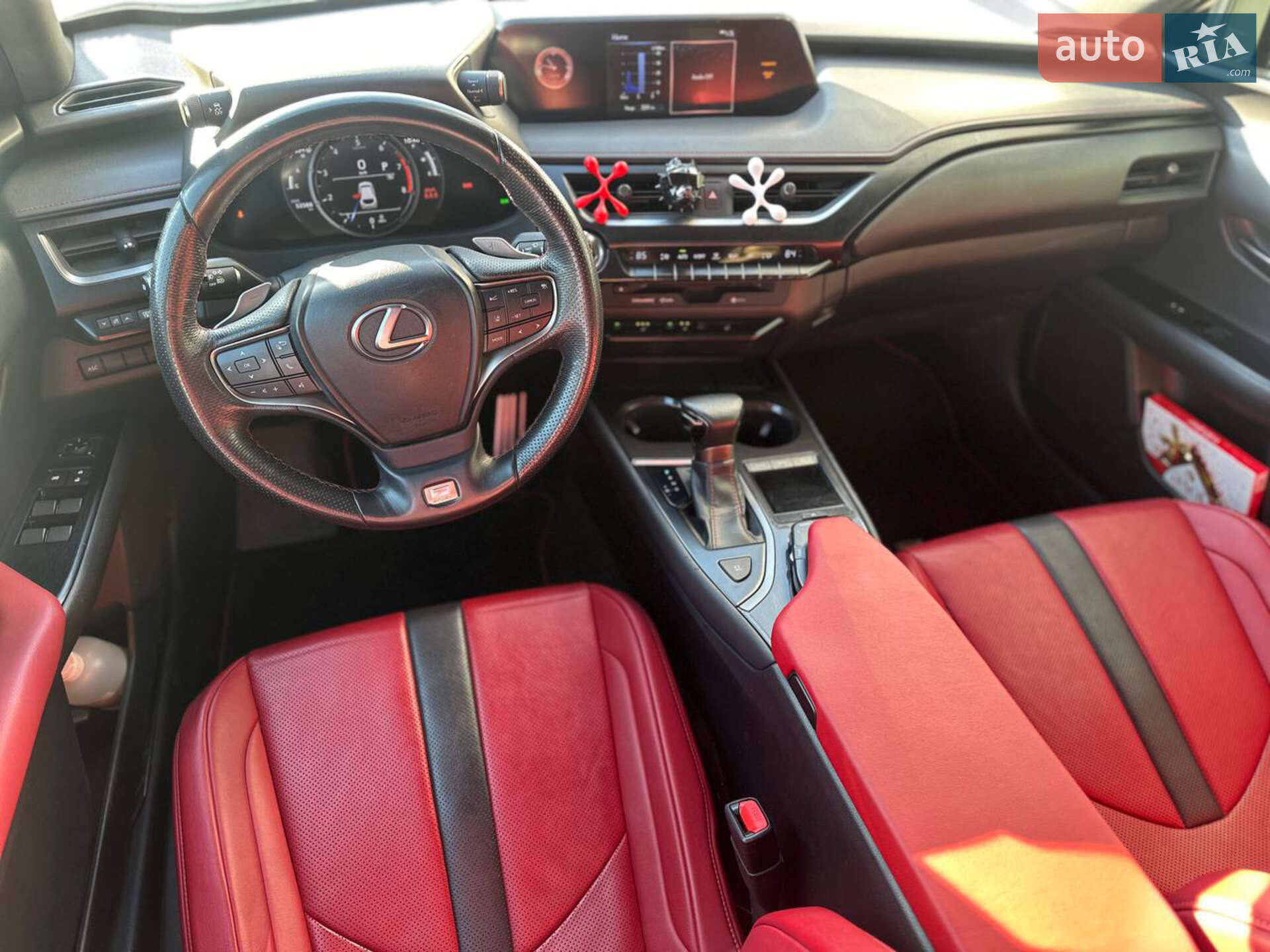 Lexus UX 2019 VIN JTHY3JBH5K2010287 фото оголошення 6 з 10