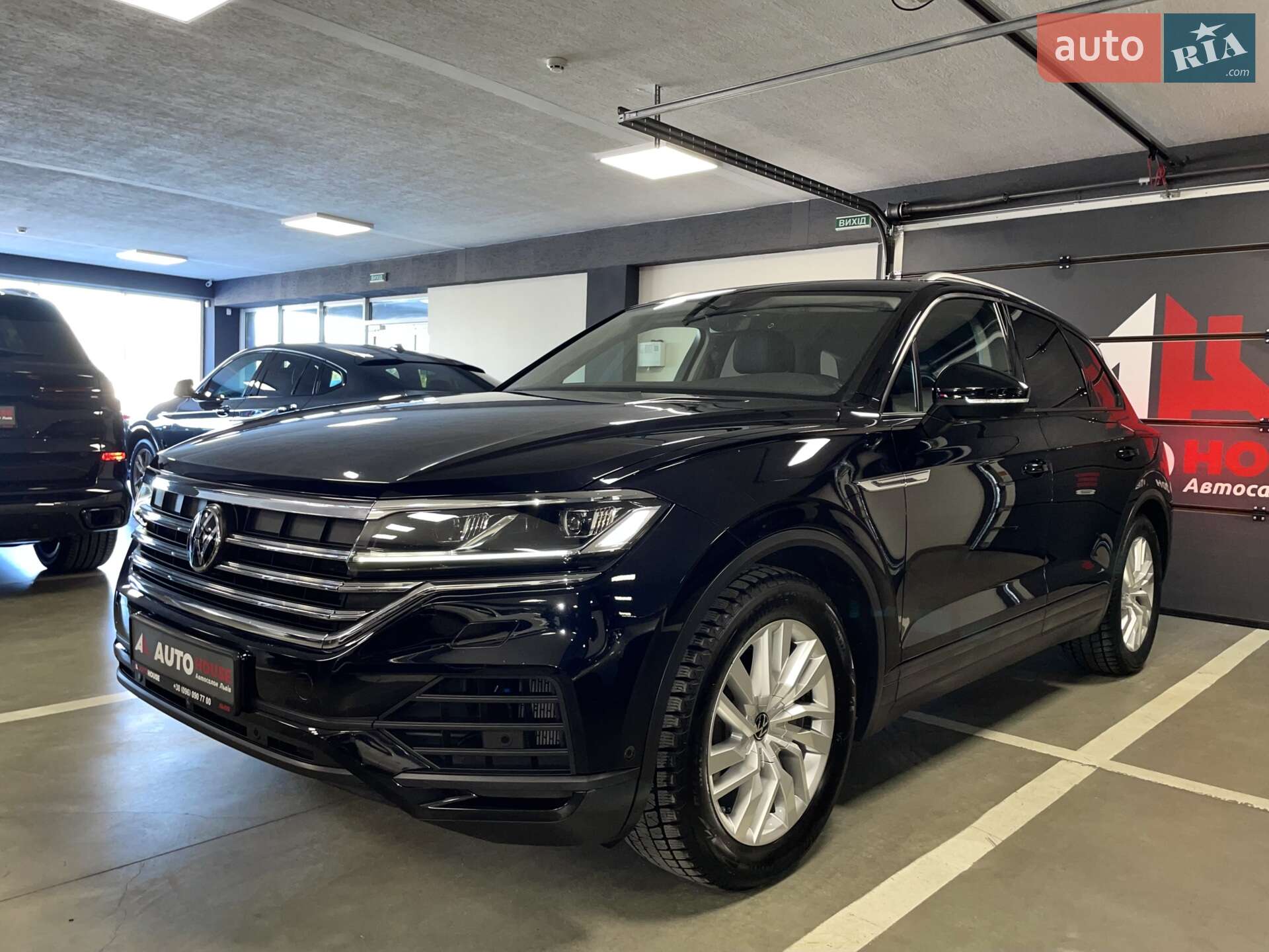 Volkswagen Touareg 2020 VIN WVGZZZCRZMD001455 фото оголошення 2 з 79