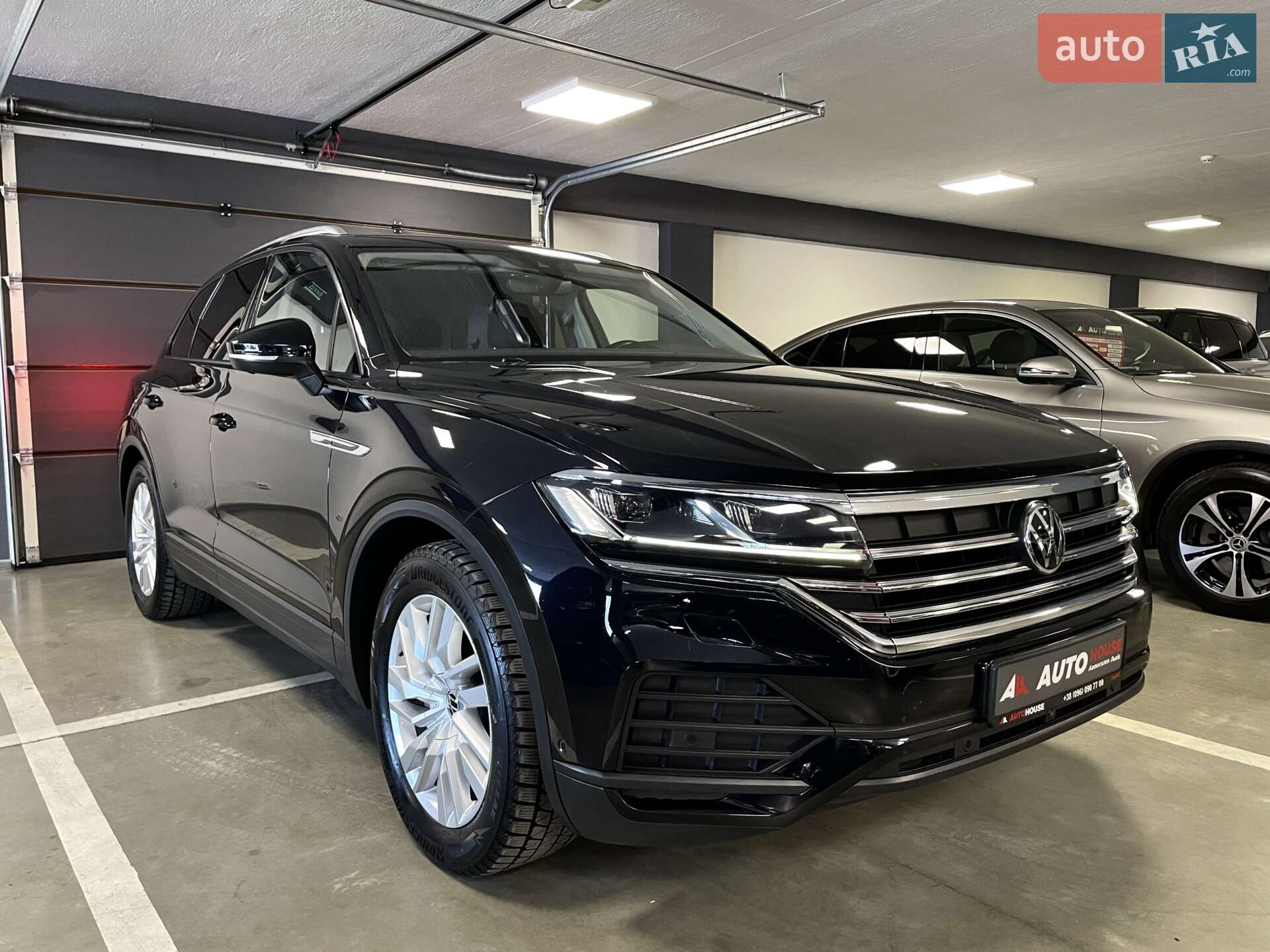 Volkswagen Touareg 2020 VIN WVGZZZCRZMD001455 фото оголошення 9 з 79