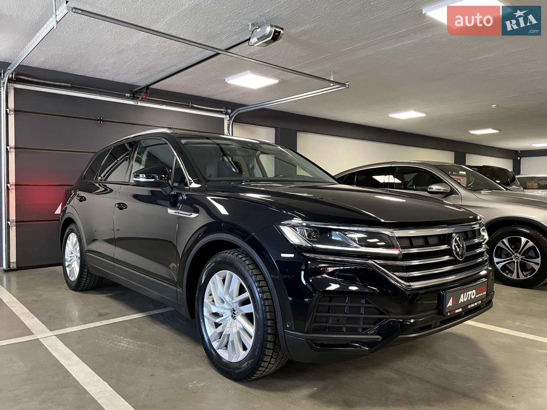 Volkswagen Touareg 2020 VIN WVGZZZCRZMD001455 фото оголошення 10 з 79