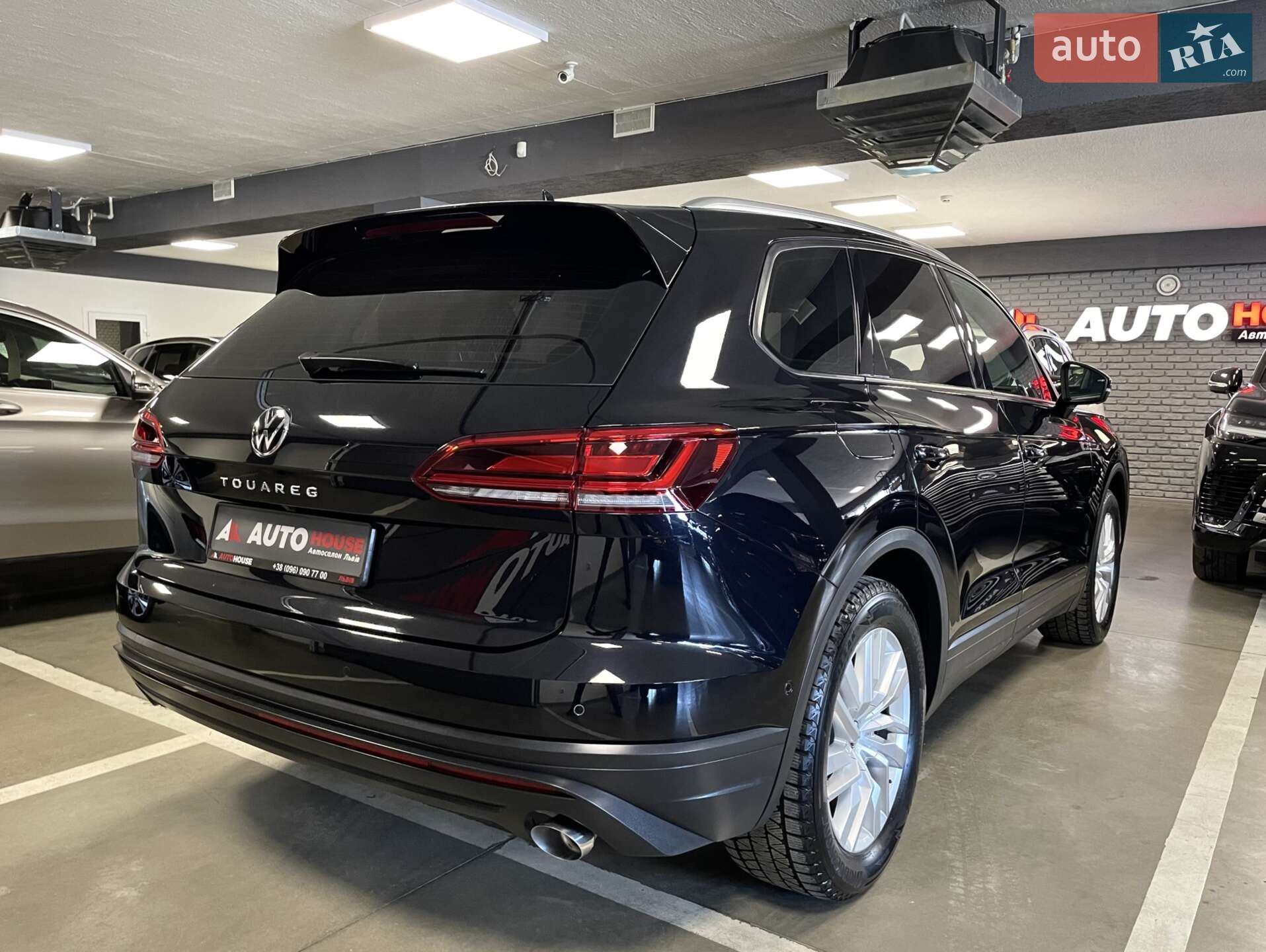 Volkswagen Touareg 2020 VIN WVGZZZCRZMD001455 фото оголошення 13 з 79