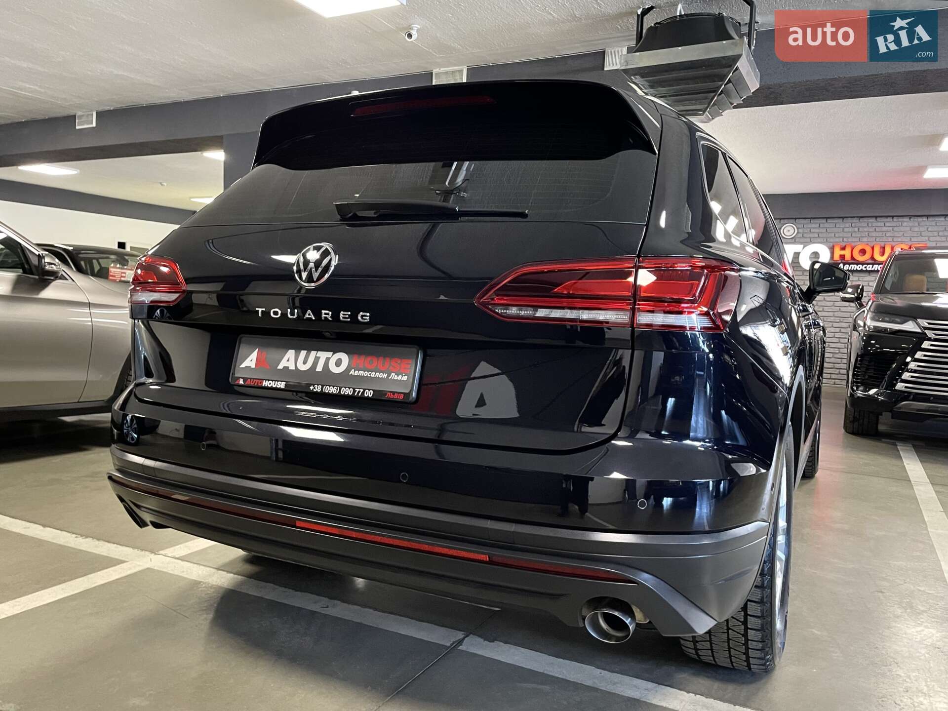 Volkswagen Touareg 2020 VIN WVGZZZCRZMD001455 фото оголошення 18 з 79