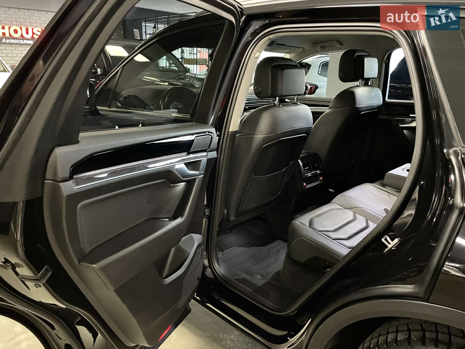Volkswagen Touareg 2020 VIN WVGZZZCRZMD001455 фото оголошення 5 з 79