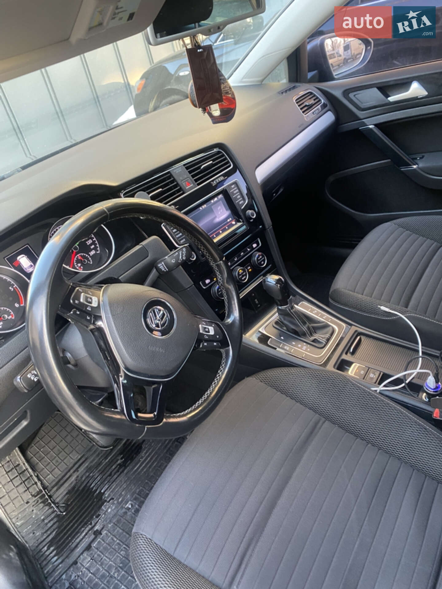 Volkswagen Golf 2014 VIN WVWZZZAUZFP566071 фото оголошення 14 з 25