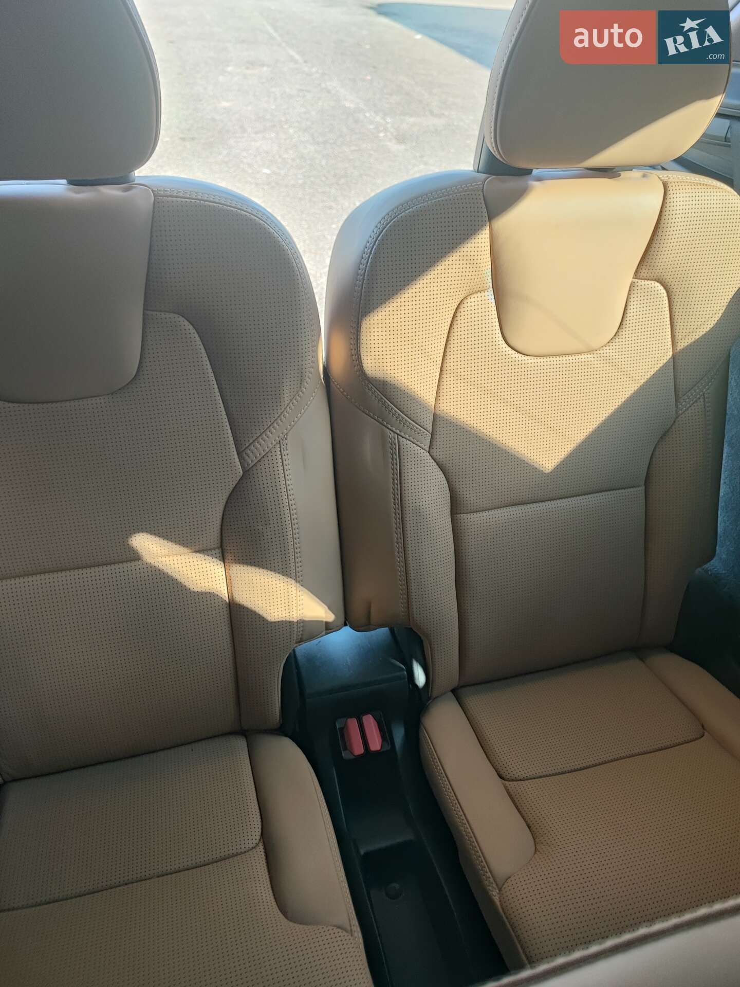 Volvo Xc90 2018 VIN YV4BR0PL7J1390151 фото оголошення 19 з 57