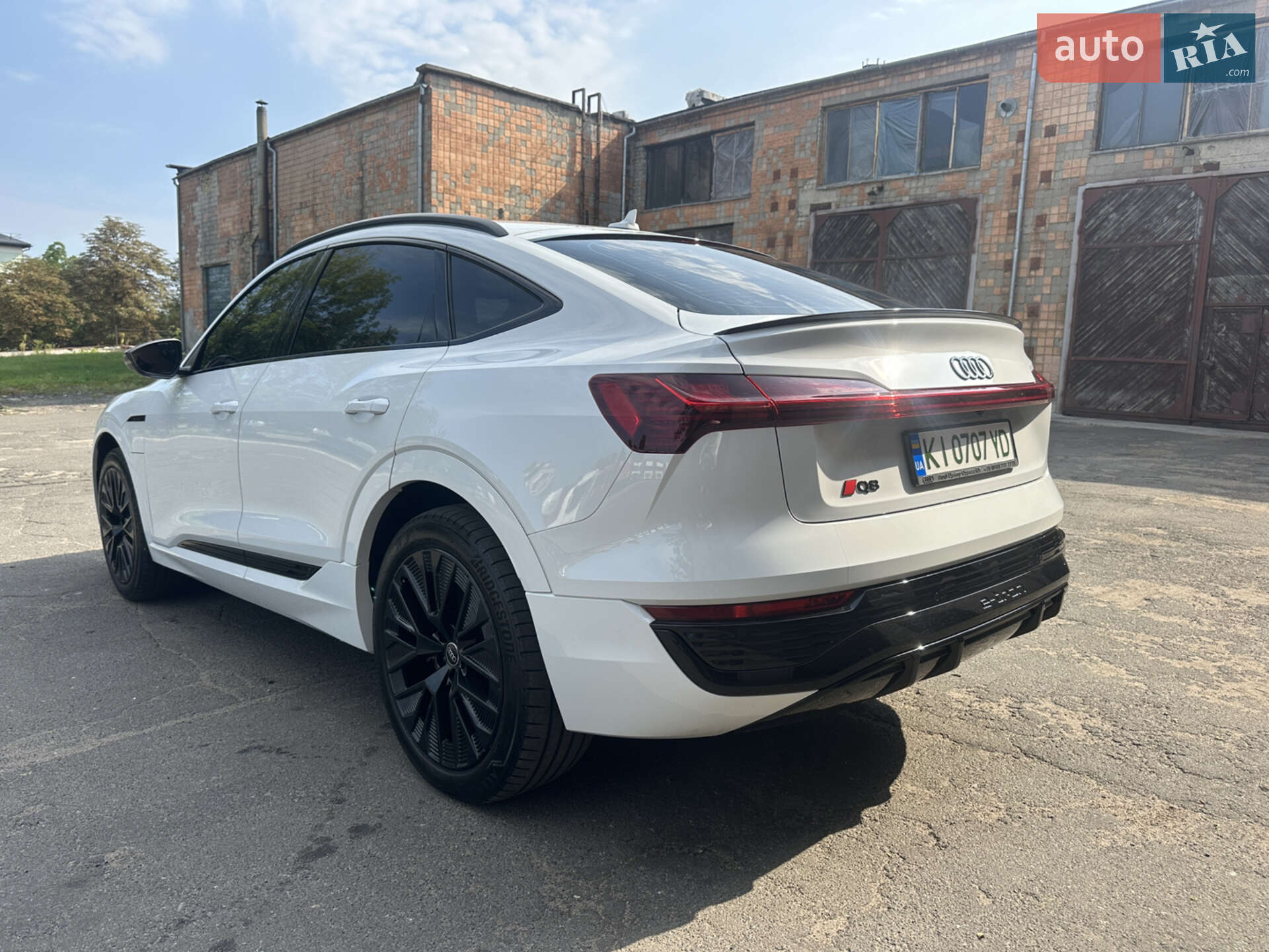 Audi Q8 Sportback e-tron 2023 VIN WAUZZZGE5RB036039 фото оголошення 10 з 44