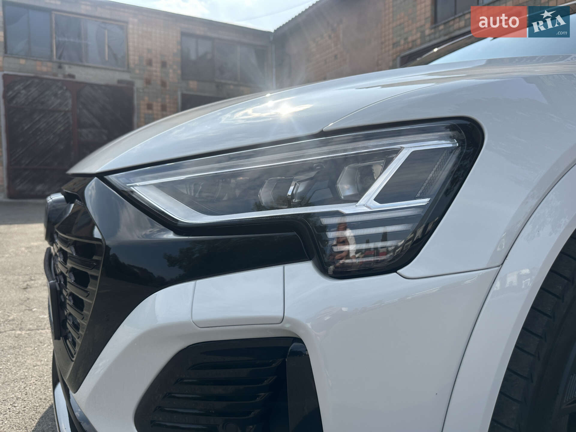Audi Q8 Sportback e-tron 2023 VIN WAUZZZGE5RB036039 фото оголошення 11 з 44