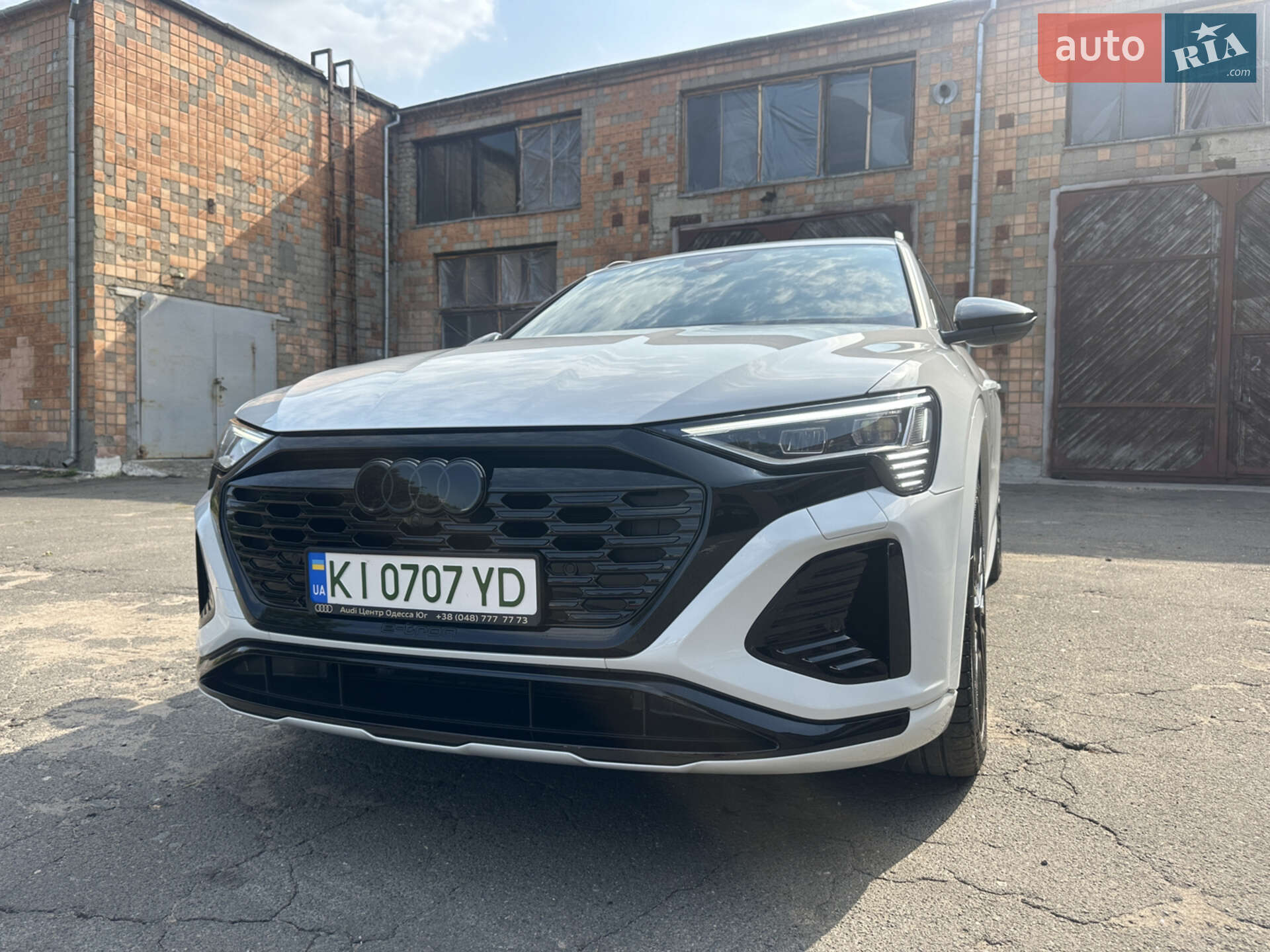 Audi Q8 Sportback e-tron 2023 VIN WAUZZZGE5RB036039 фото оголошення 26 з 44
