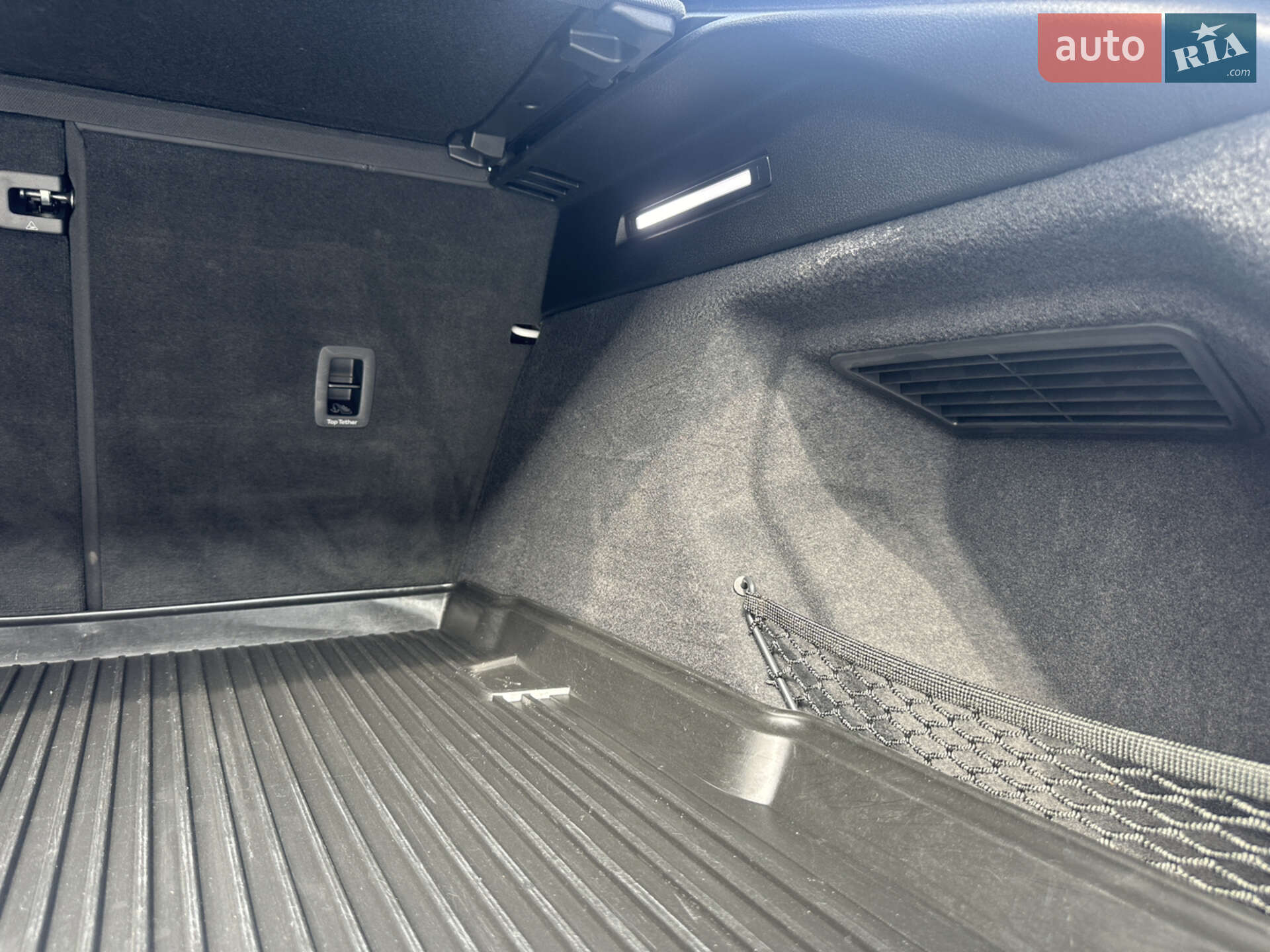 Audi Q8 Sportback e-tron 2023 VIN WAUZZZGE5RB036039 фото оголошення 44 з 44
