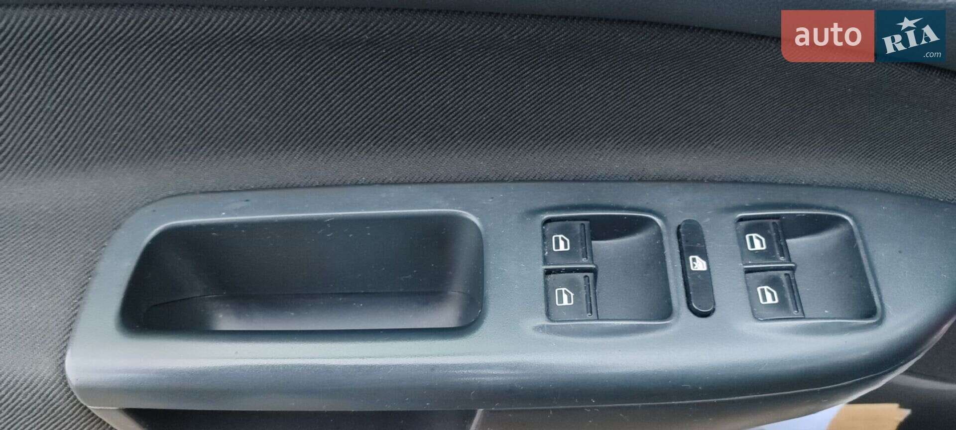 Skoda Octavia 2012 VIN TMBHT61Z8D2050732 фото оголошення 6 з 39