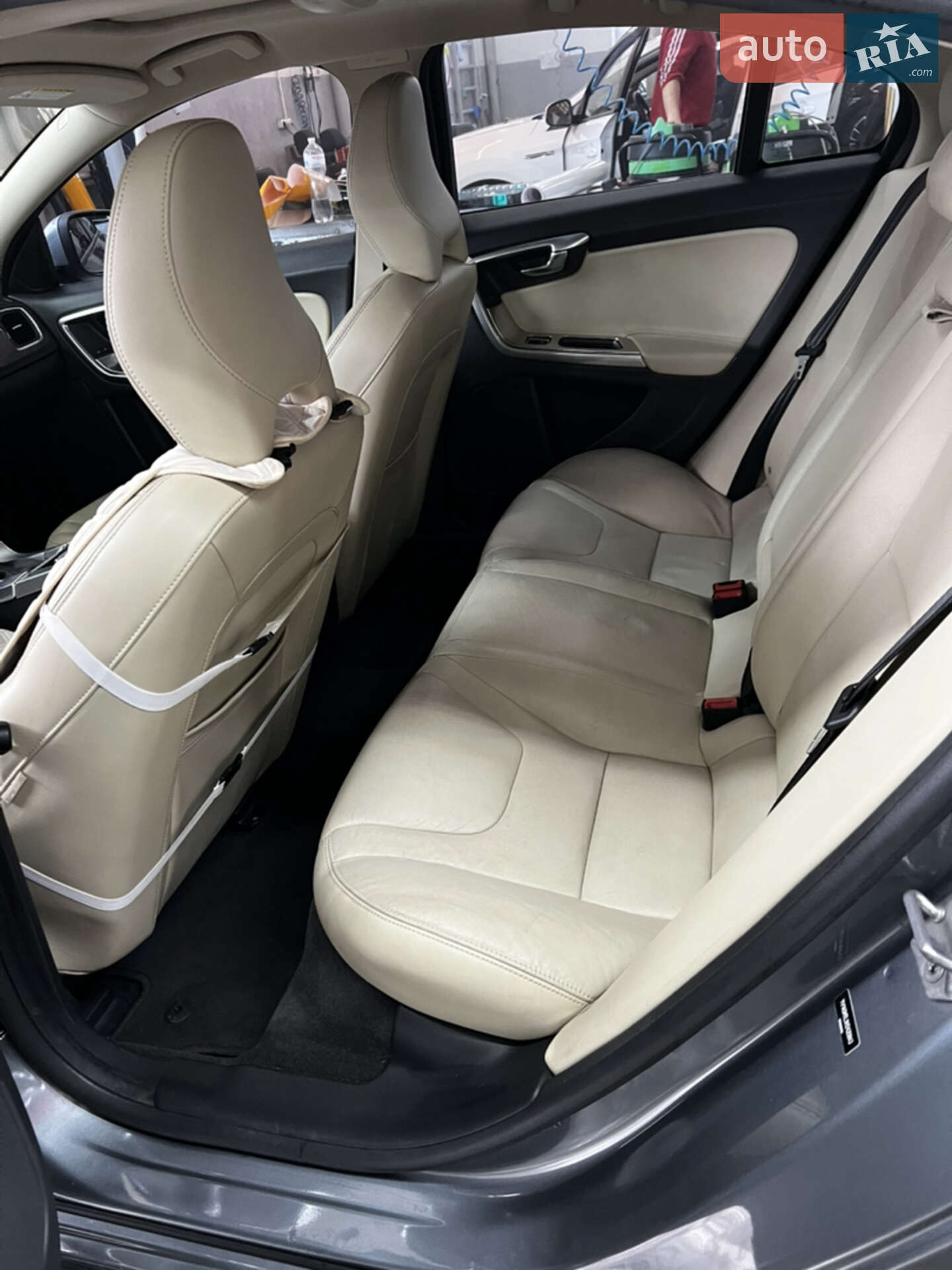 Volvo S60 2016 VIN YV140MTLXH2420843 фото оголошення 8 з 20